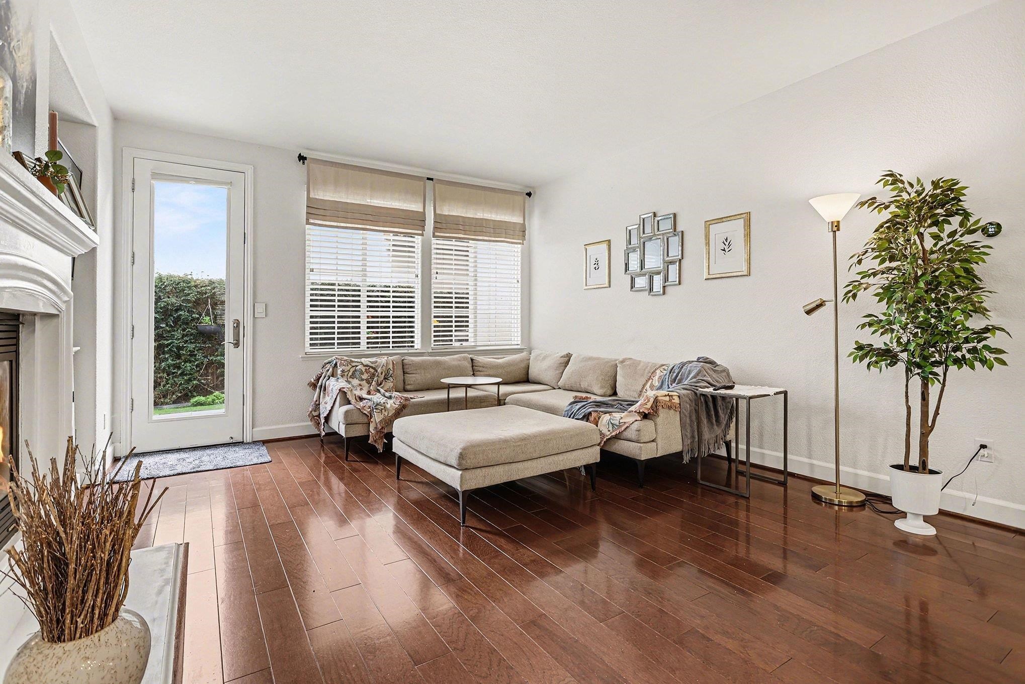 Detail Gallery Image 7 of 32 For 6235 Newhaven Ln, Vallejo,  CA 94591 - 3 Beds | 2/1 Baths