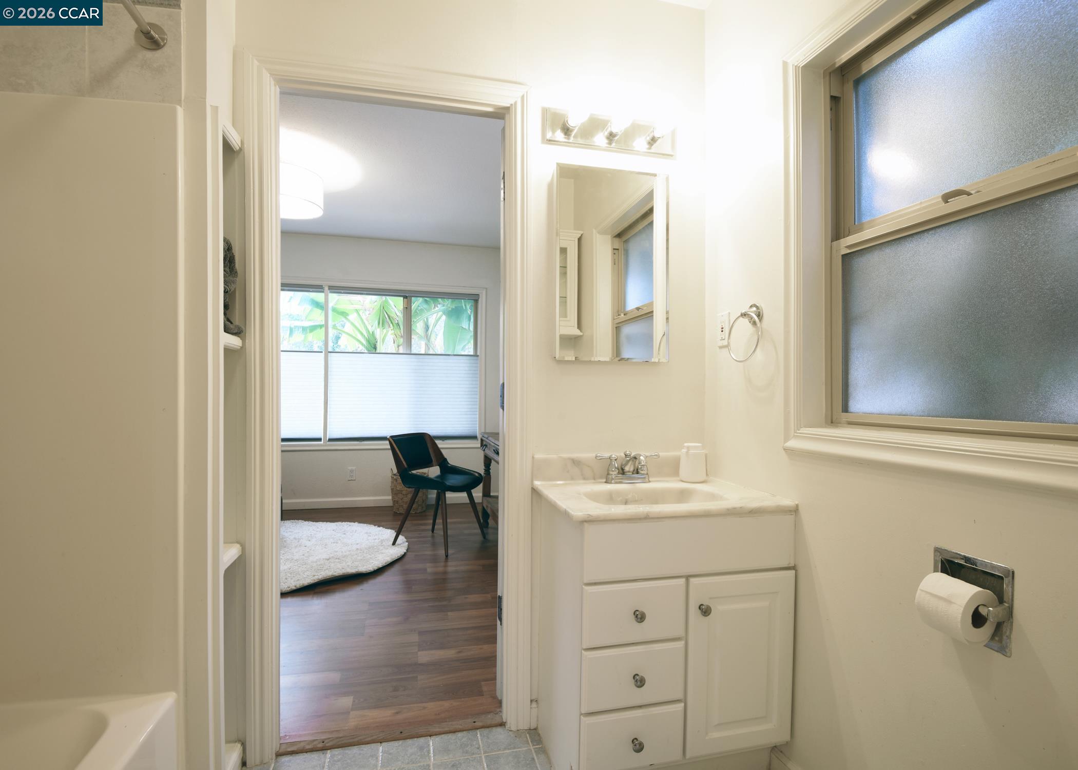 Detail Gallery Image 16 of 25 For 228 Arreba St., Martinez,  CA 94553 - 2 Beds | 1 Baths