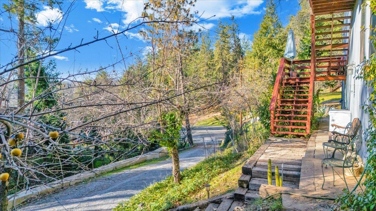 Detail Gallery Image 16 of 49 For 20550 Ponderosa Way, Tuolumne,  CA 95379 - 5 Beds | 3 Baths