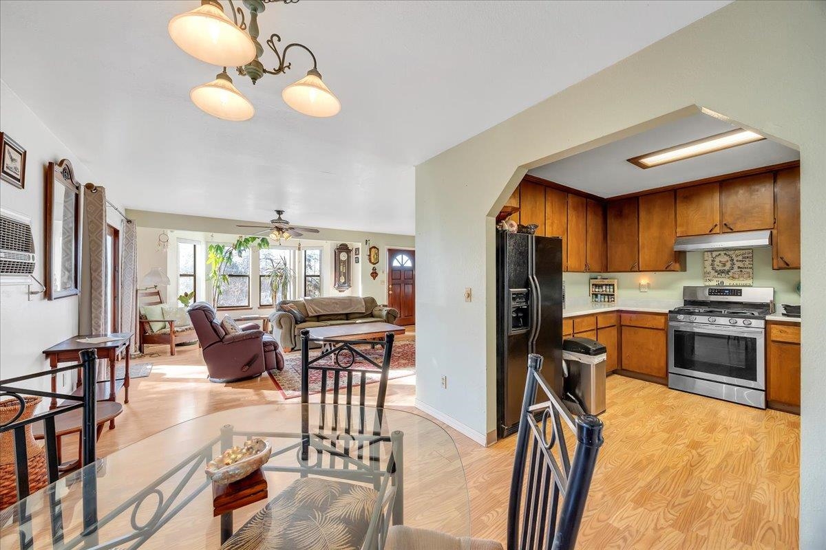 Detail Gallery Image 21 of 49 For 20550 Ponderosa Way, Tuolumne,  CA 95379 - 5 Beds | 3 Baths