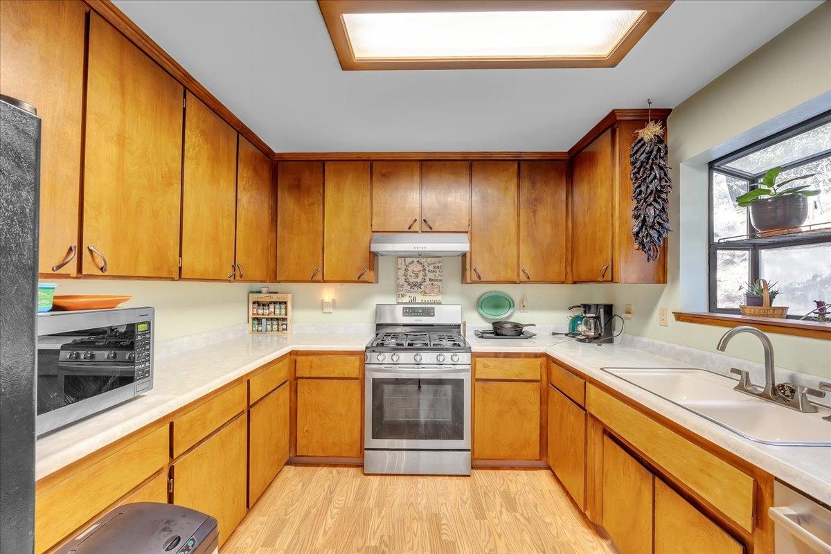 Detail Gallery Image 22 of 49 For 20550 Ponderosa Way, Tuolumne,  CA 95379 - 5 Beds | 3 Baths