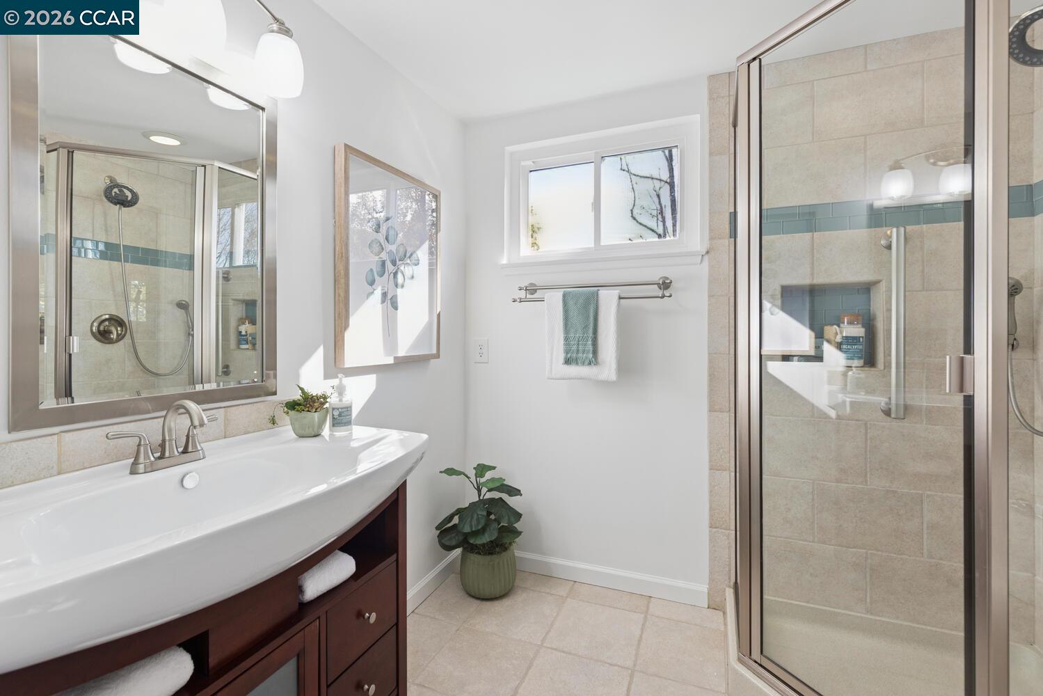 Detail Gallery Image 21 of 51 For 183 Miramonte Dr, Moraga,  CA 94556 - 3 Beds | 3 Baths