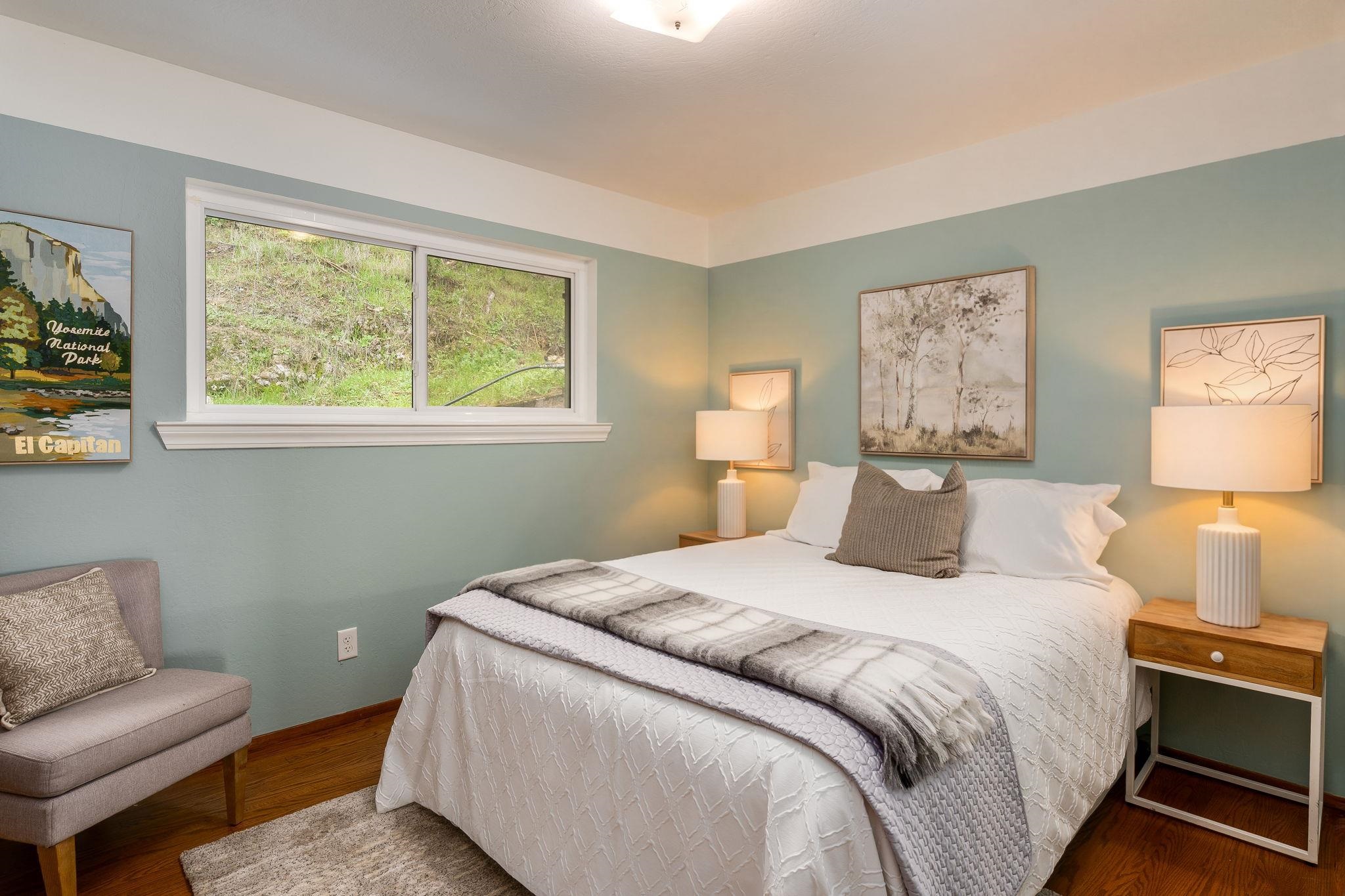 Detail Gallery Image 16 of 29 For 20 Marvin Court, Oakland,  CA 94605 - 4 Beds | 2/1 Baths