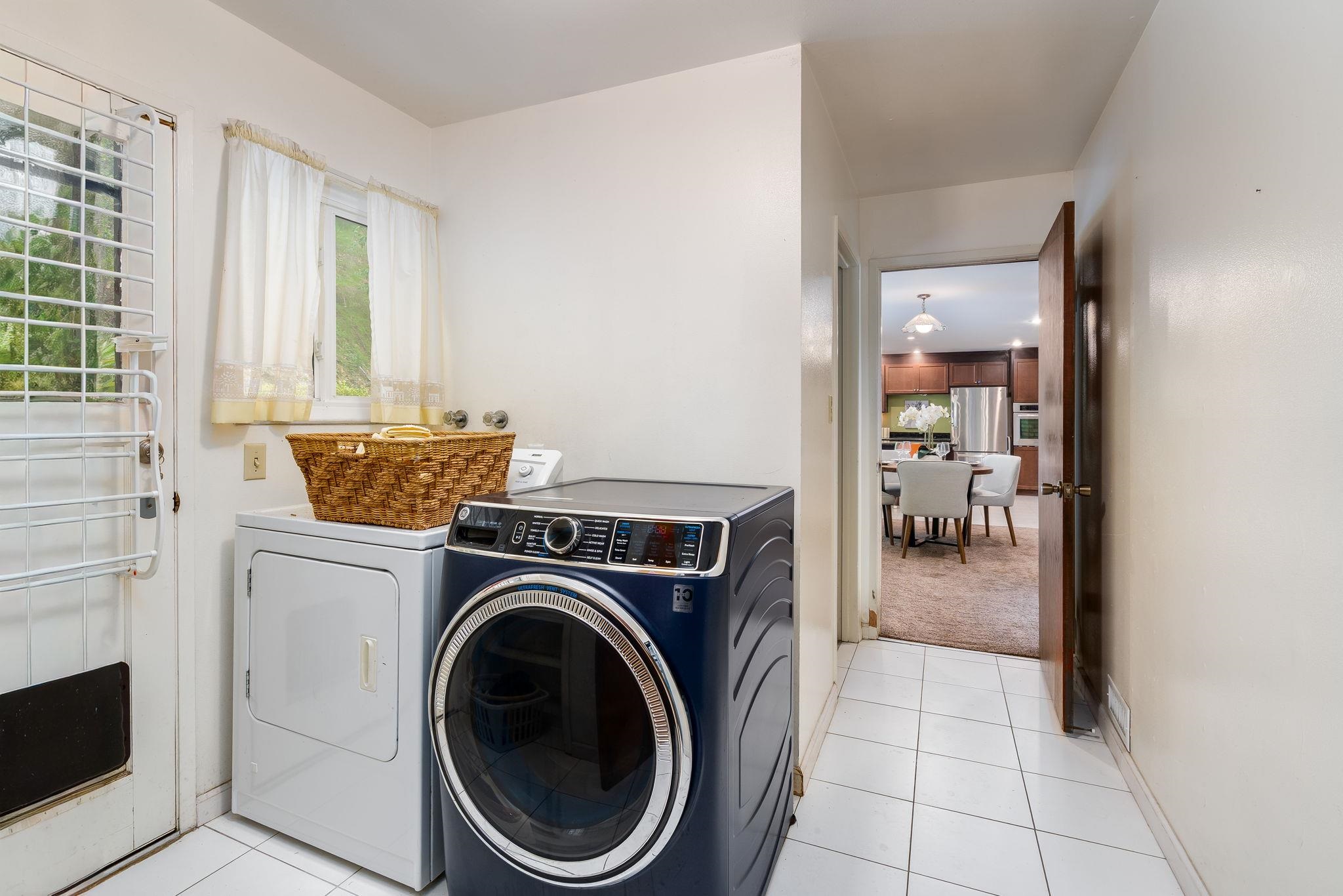 Detail Gallery Image 22 of 29 For 20 Marvin Court, Oakland,  CA 94605 - 4 Beds | 2/1 Baths