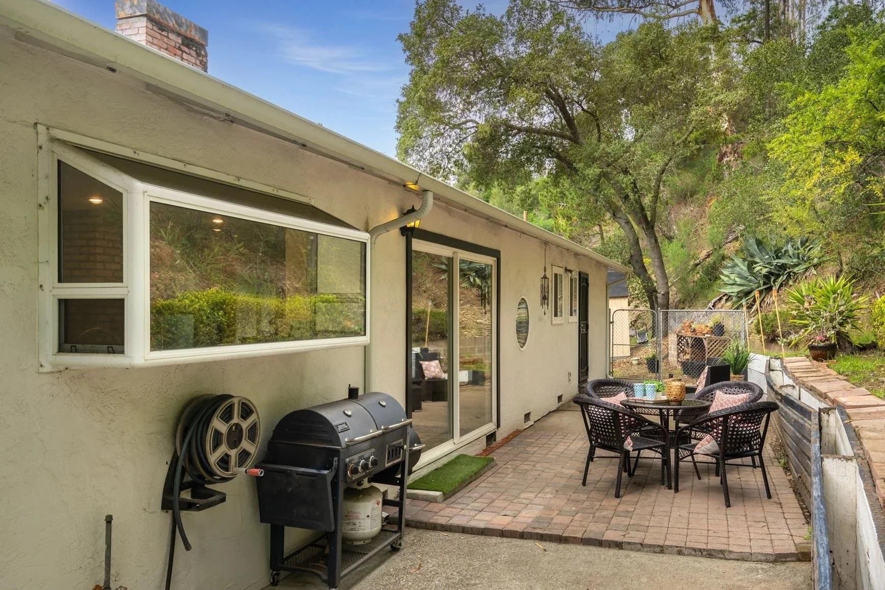 Detail Gallery Image 25 of 29 For 20 Marvin Court, Oakland,  CA 94605 - 4 Beds | 2/1 Baths