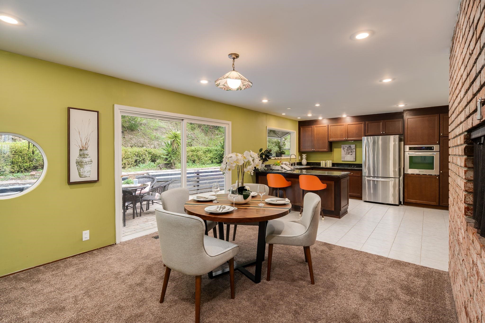 Detail Gallery Image 8 of 29 For 20 Marvin Court, Oakland,  CA 94605 - 4 Beds | 2/1 Baths