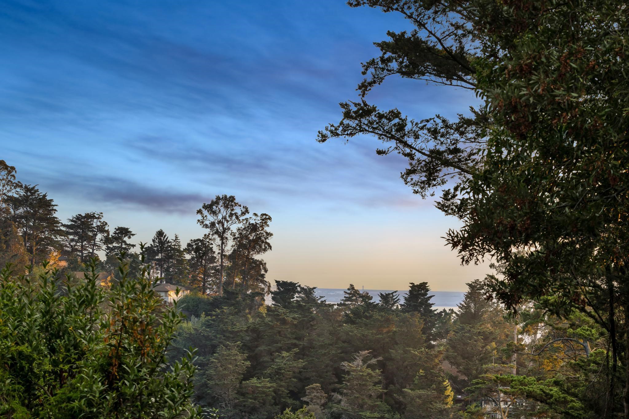 Detail Gallery Image 32 of 60 For 2835 Morley Dr, Oakland,  CA 94611 - 5 Beds | 3 Baths