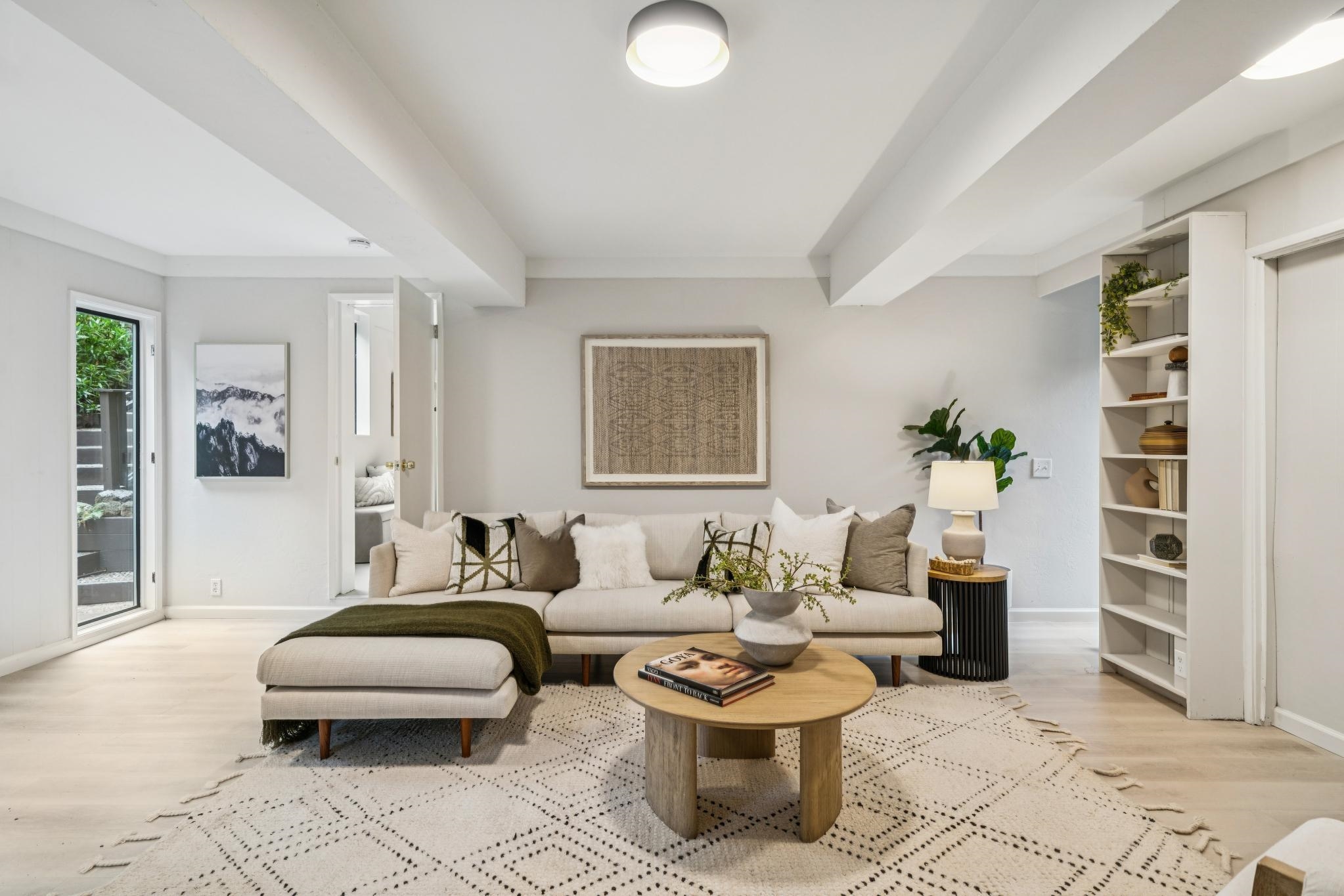 Detail Gallery Image 38 of 60 For 2835 Morley Dr, Oakland,  CA 94611 - 5 Beds | 3 Baths