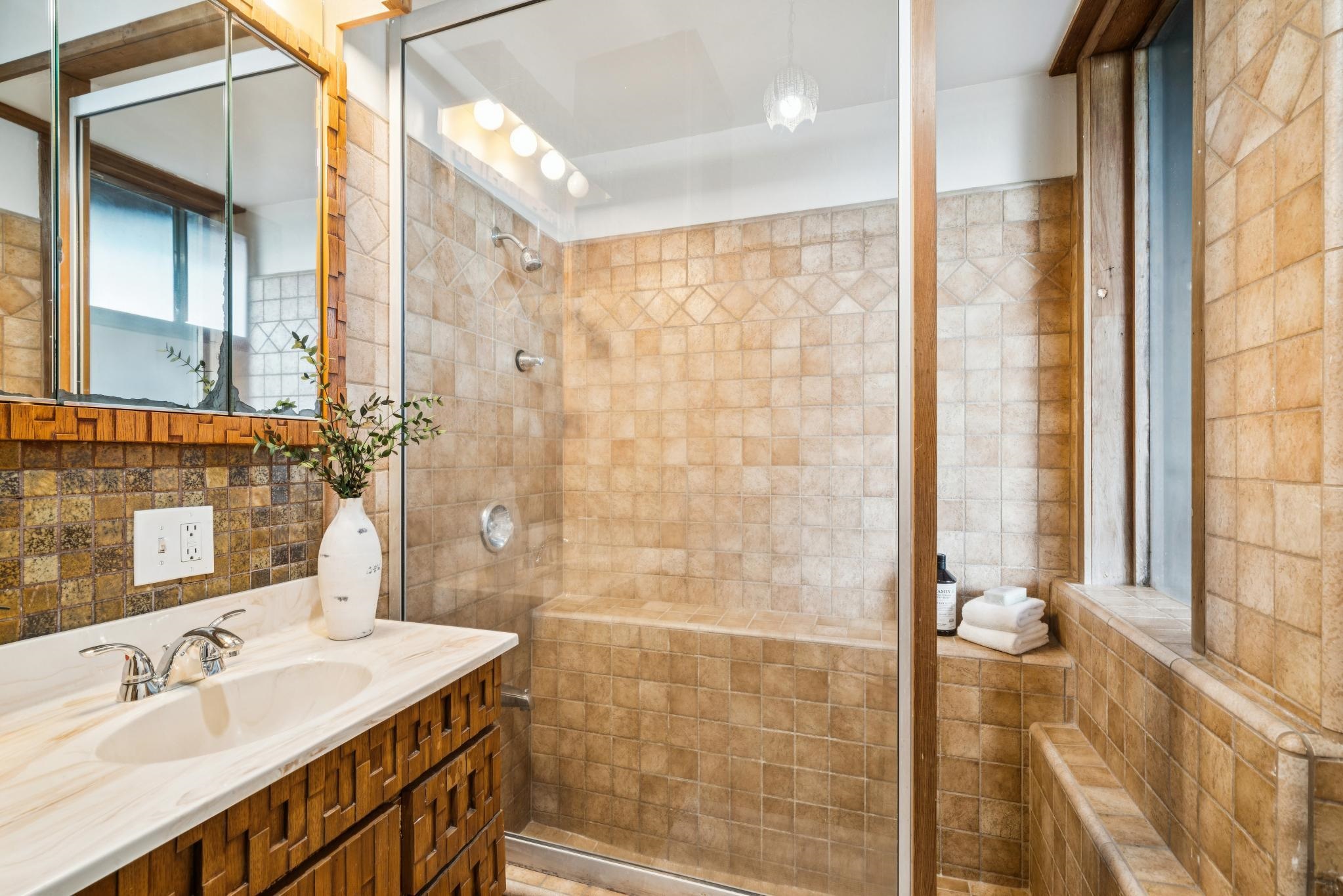 Detail Gallery Image 47 of 60 For 2835 Morley Dr, Oakland,  CA 94611 - 5 Beds | 3 Baths