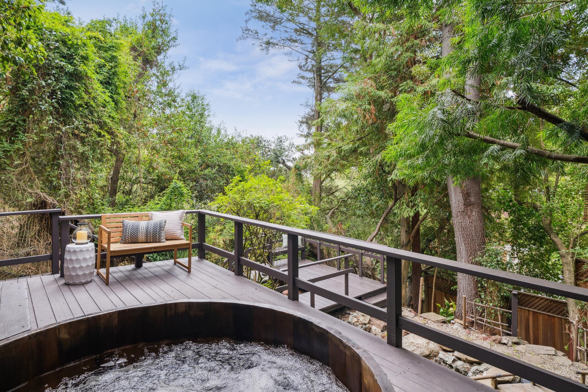 Detail Gallery Image 49 of 60 For 2835 Morley Dr, Oakland,  CA 94611 - 5 Beds | 3 Baths