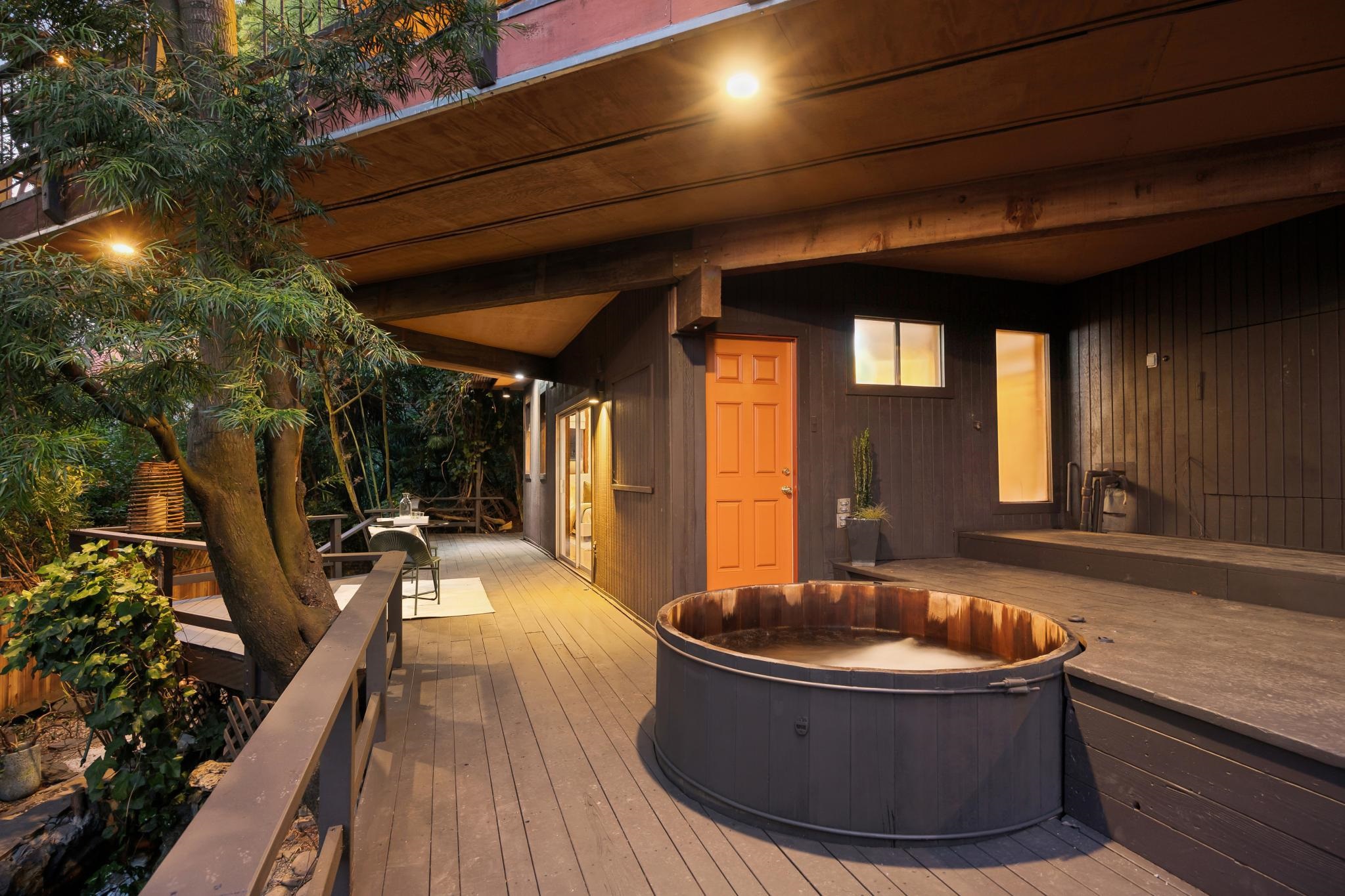 Detail Gallery Image 56 of 60 For 2835 Morley Dr, Oakland,  CA 94611 - 5 Beds | 3 Baths