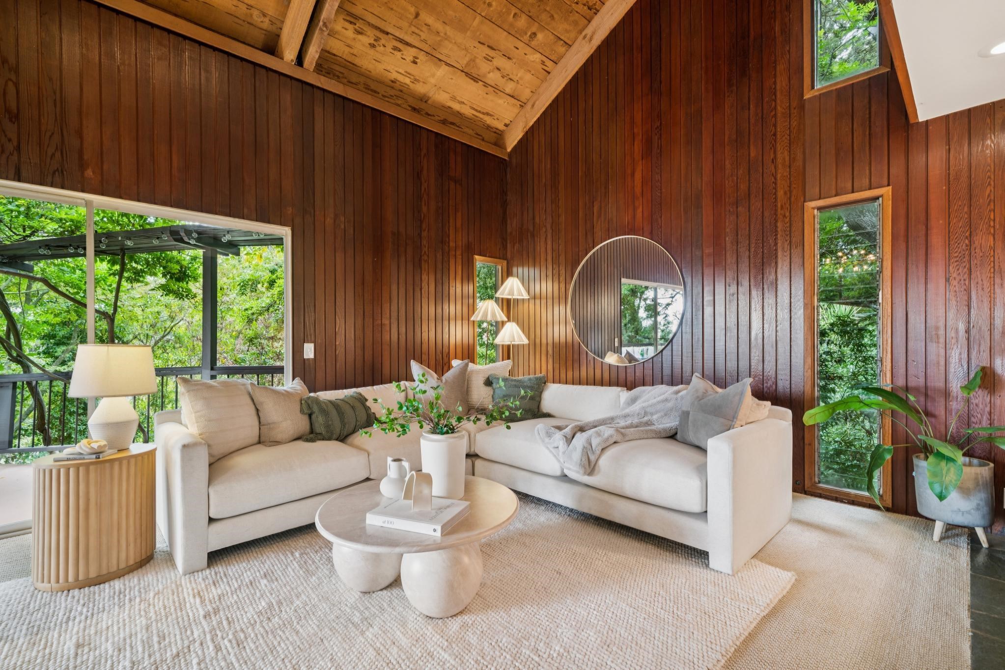 Detail Gallery Image 9 of 60 For 2835 Morley Dr, Oakland,  CA 94611 - 5 Beds | 3 Baths