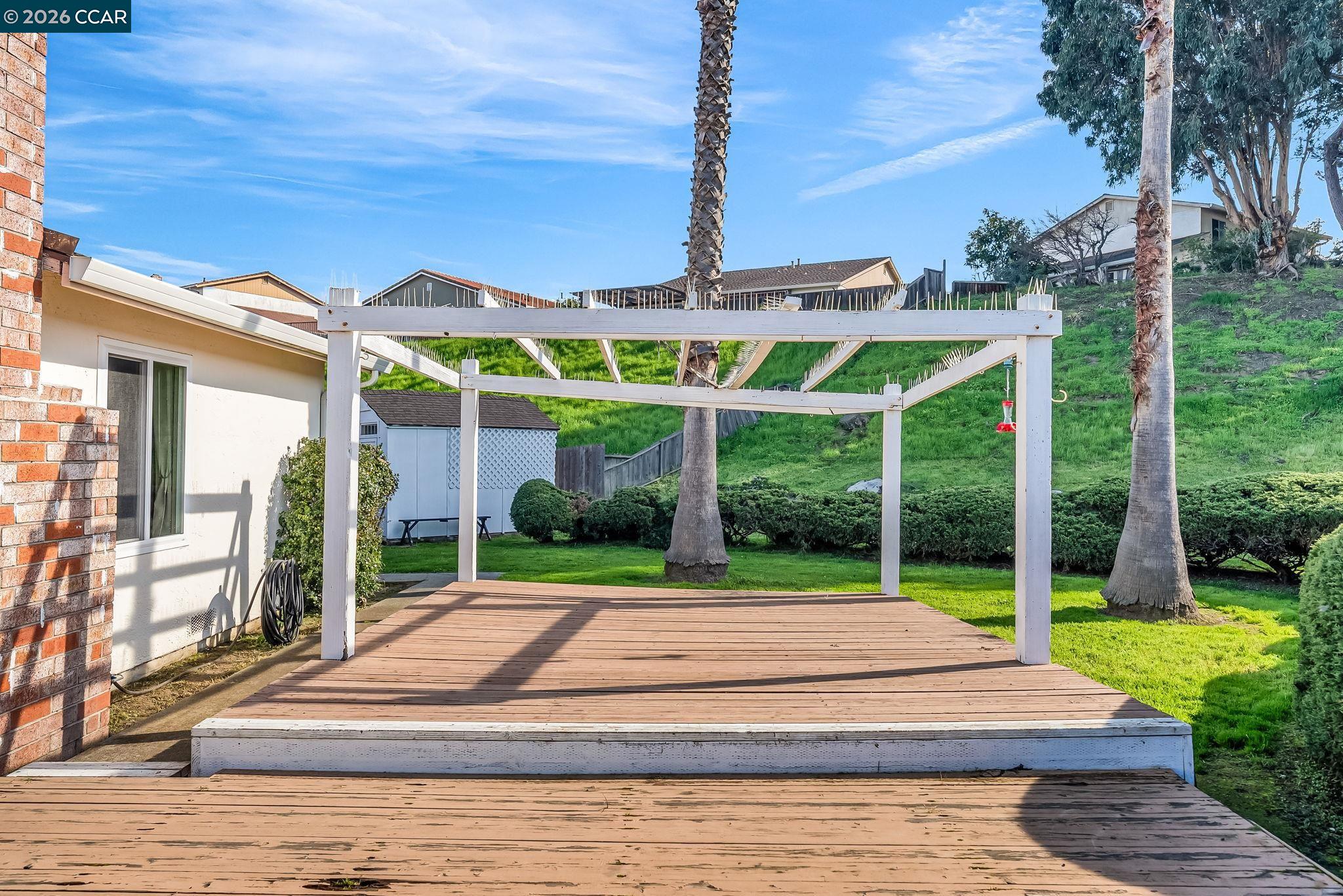 Detail Gallery Image 40 of 55 For 121 Fir Ct, Hercules,  CA 94547 - 3 Beds | 2 Baths