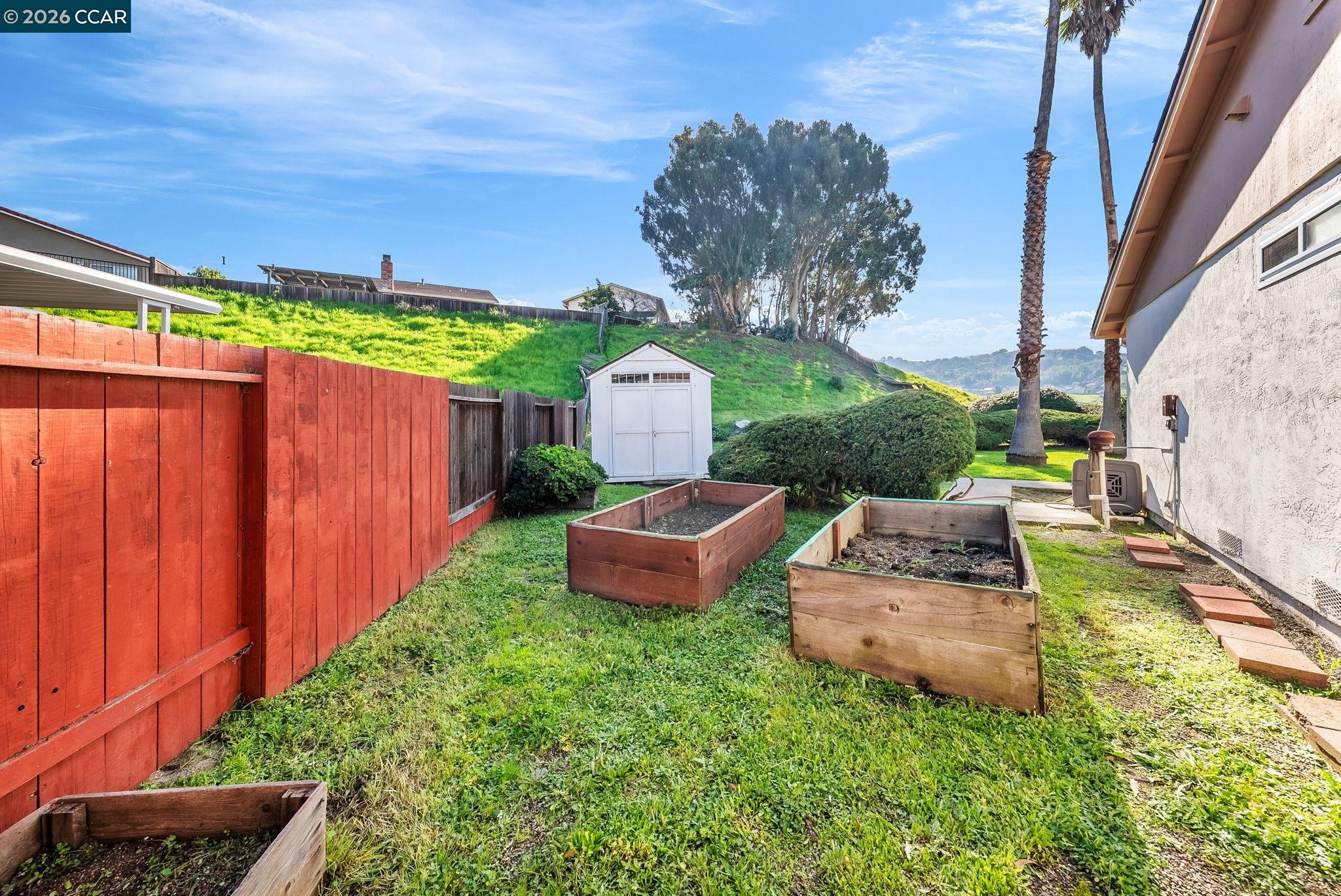 Detail Gallery Image 42 of 55 For 121 Fir Ct, Hercules,  CA 94547 - 3 Beds | 2 Baths