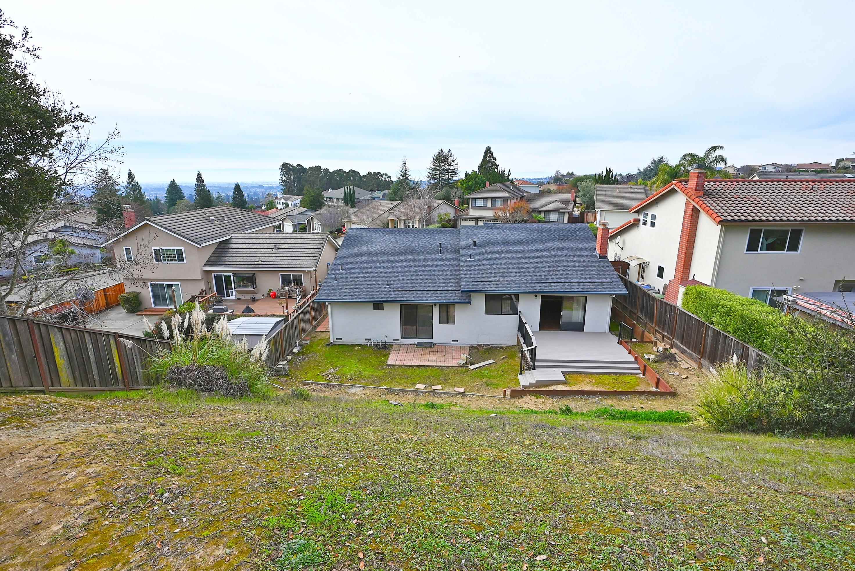 Detail Gallery Image 12 of 49 For 17764 Columbia Dr, Castro Valley,  CA 94552-1753 - 3 Beds | 2 Baths
