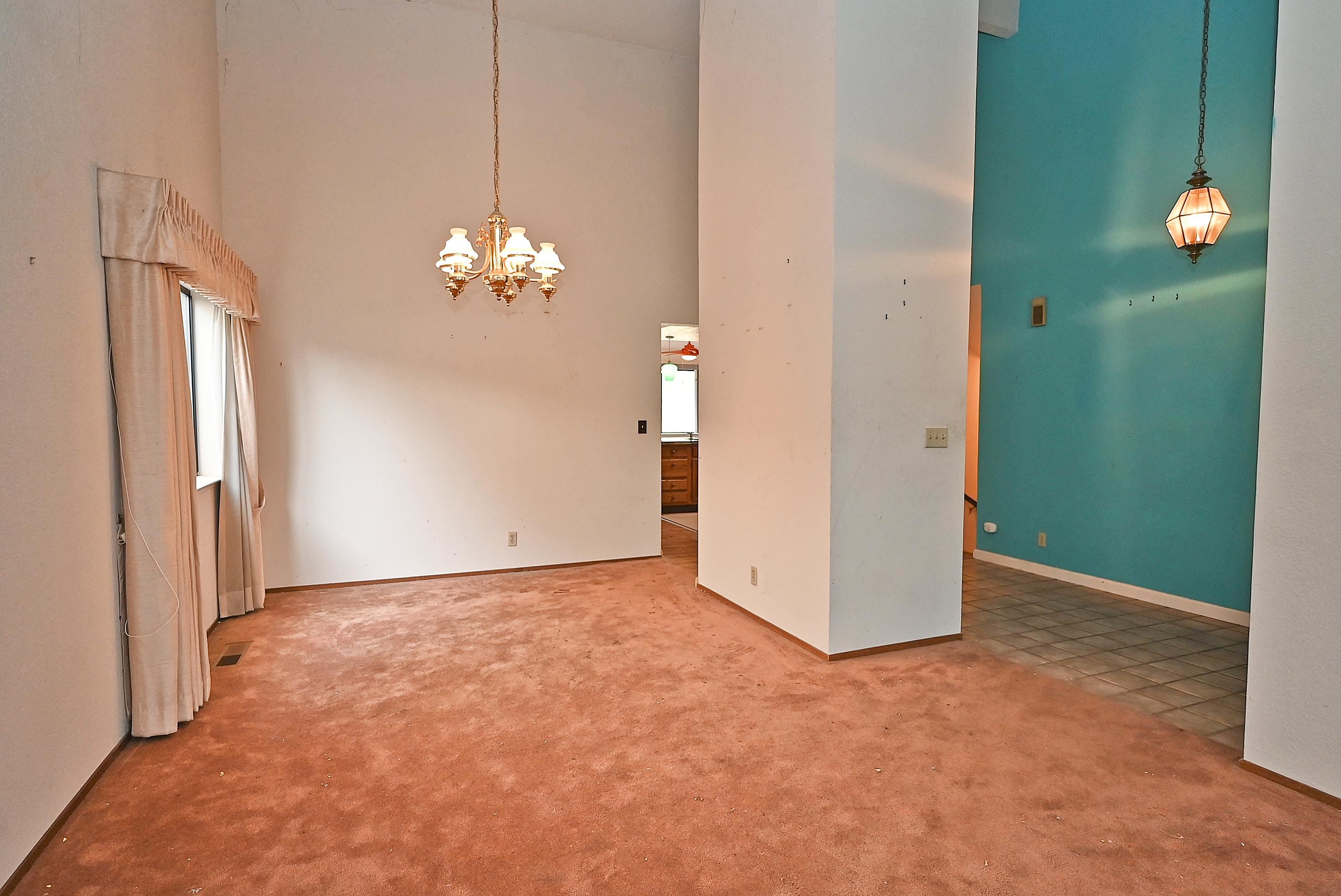 Detail Gallery Image 33 of 49 For 17764 Columbia Dr, Castro Valley,  CA 94552-1753 - 3 Beds | 2 Baths