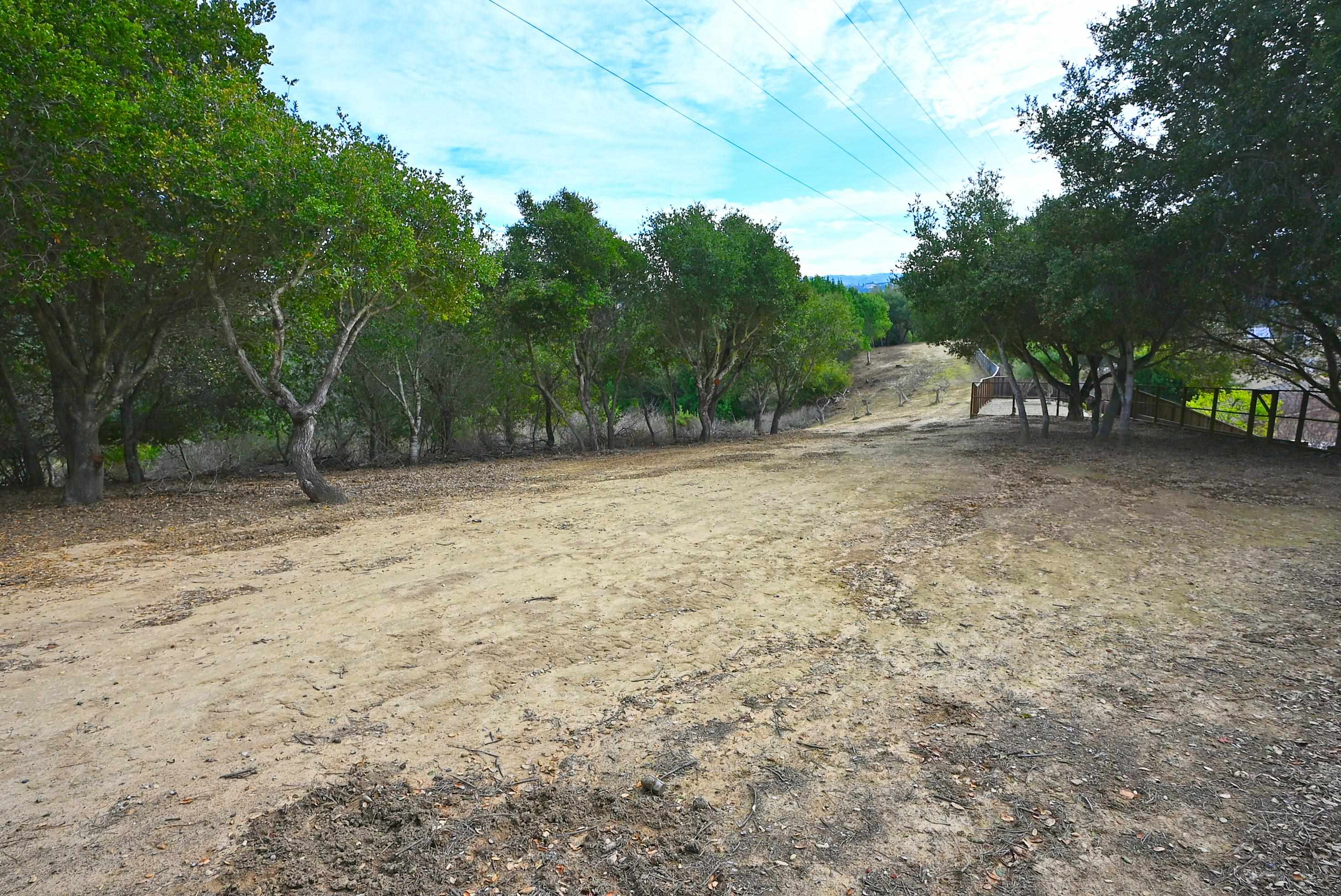 Detail Gallery Image 9 of 49 For 17764 Columbia Dr, Castro Valley,  CA 94552-1753 - 3 Beds | 2 Baths