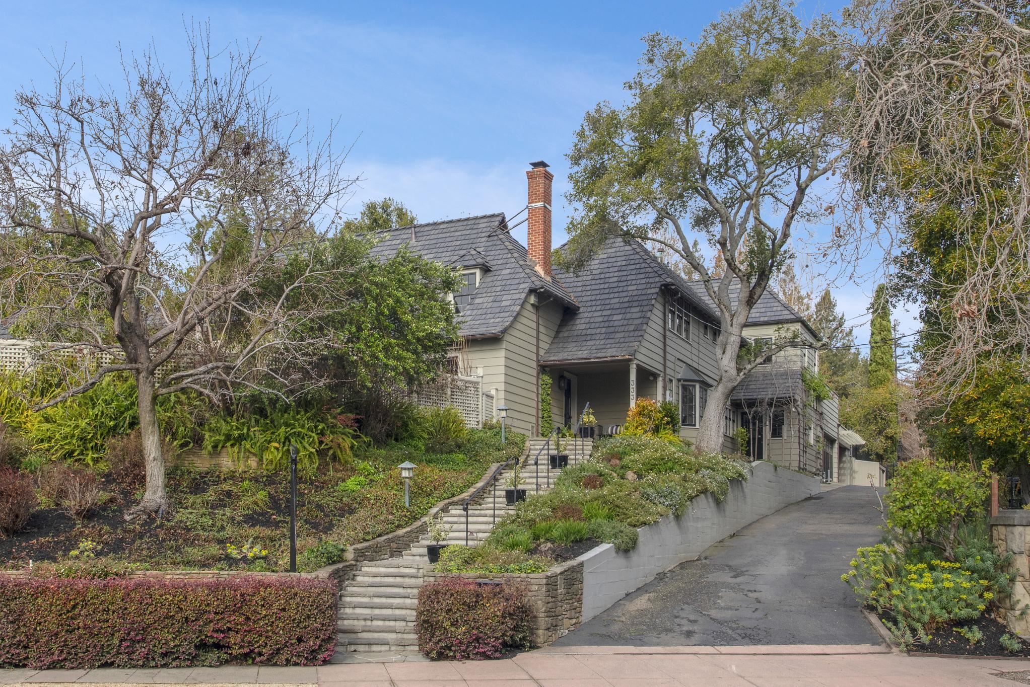 Detail Gallery Image 3 of 60 For 333 Hampton Road, Piedmont,  CA 94611 - 5 Beds | 4/1 Baths