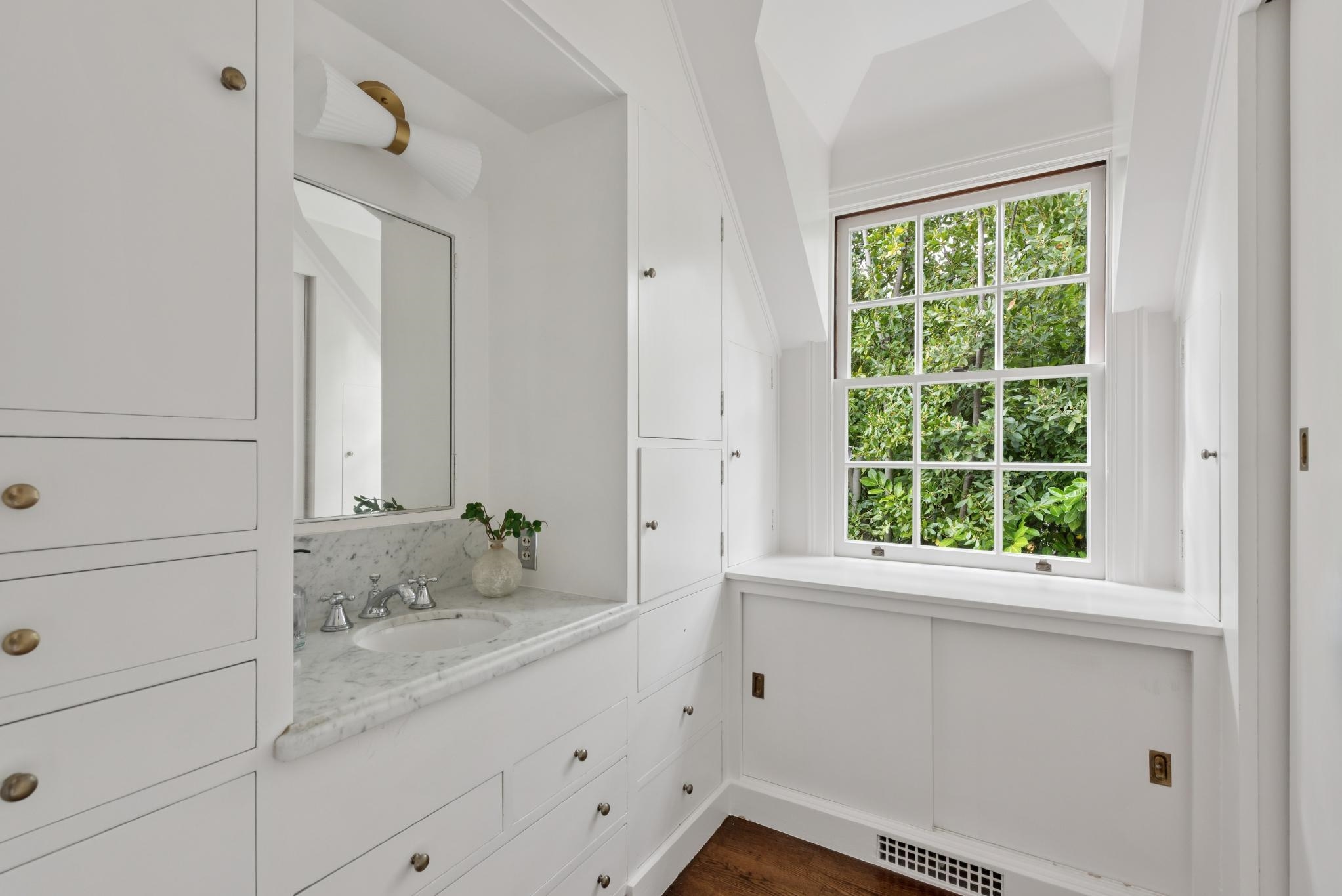 Detail Gallery Image 30 of 60 For 333 Hampton Road, Piedmont,  CA 94611 - 5 Beds | 4/1 Baths