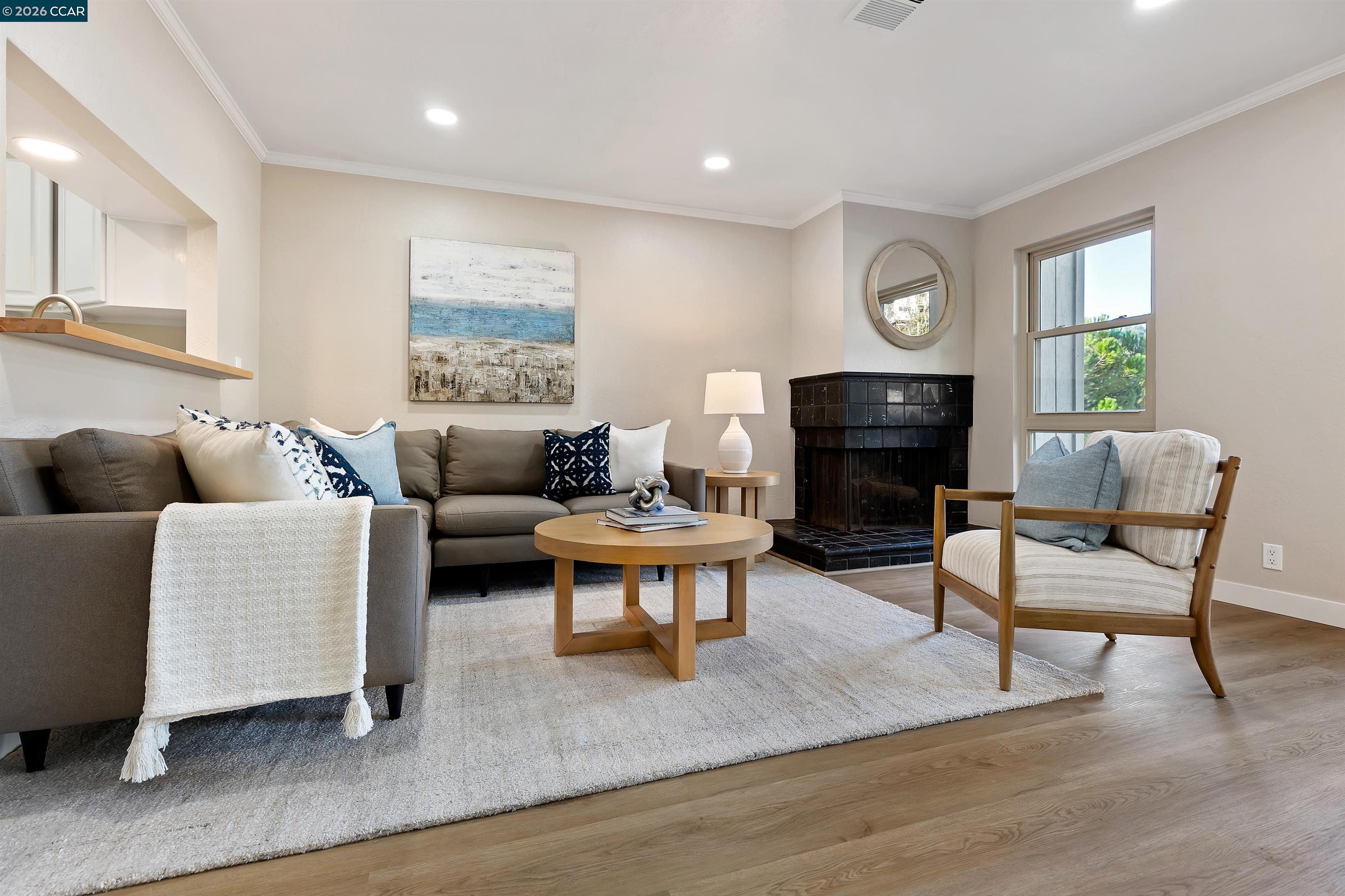 Photo #5: 41121869 Listing: Photo #5