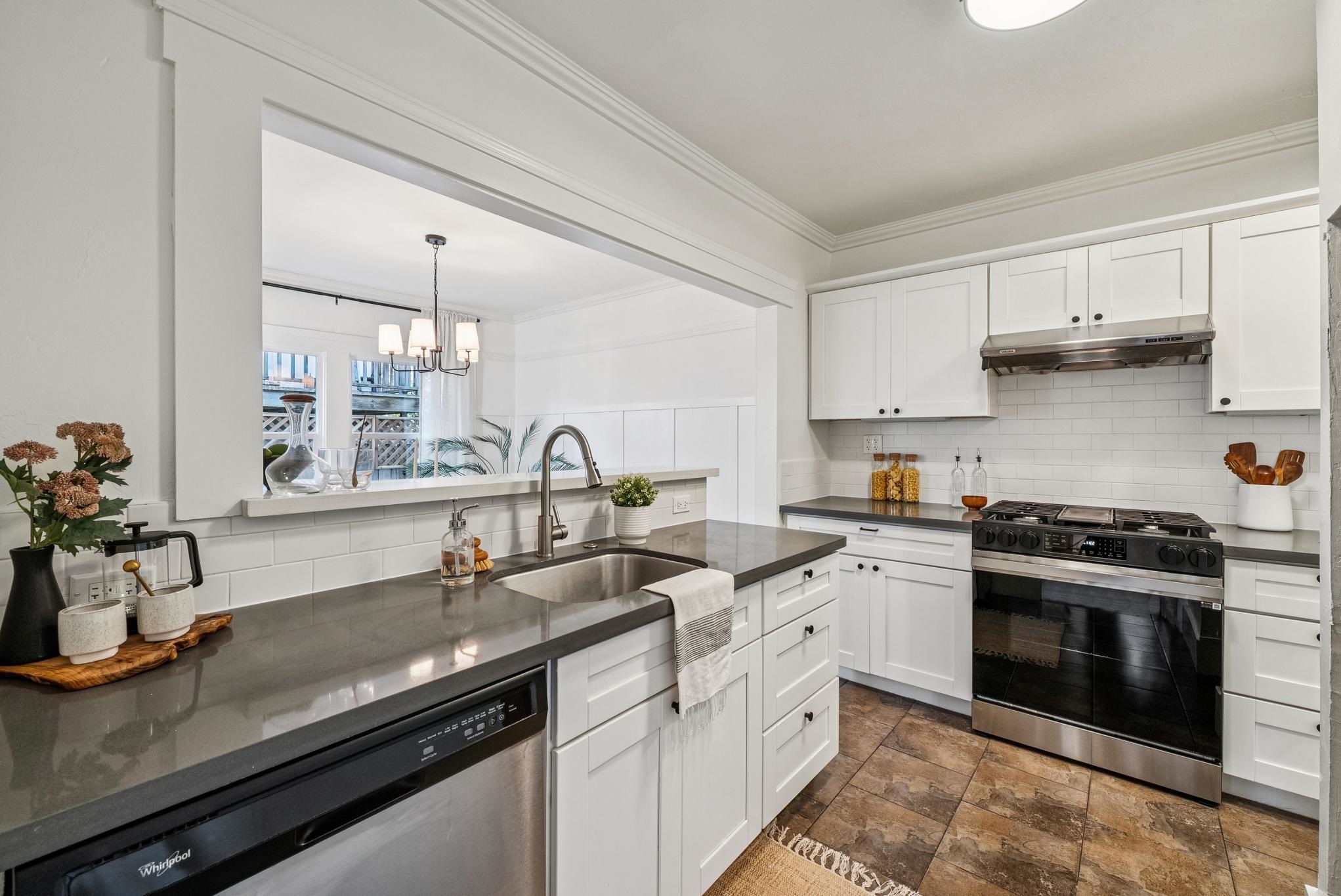 Detail Gallery Image 7 of 27 For 1611 Lea Ct, Alameda,  CA 94501 - 2 Beds | 1 Baths