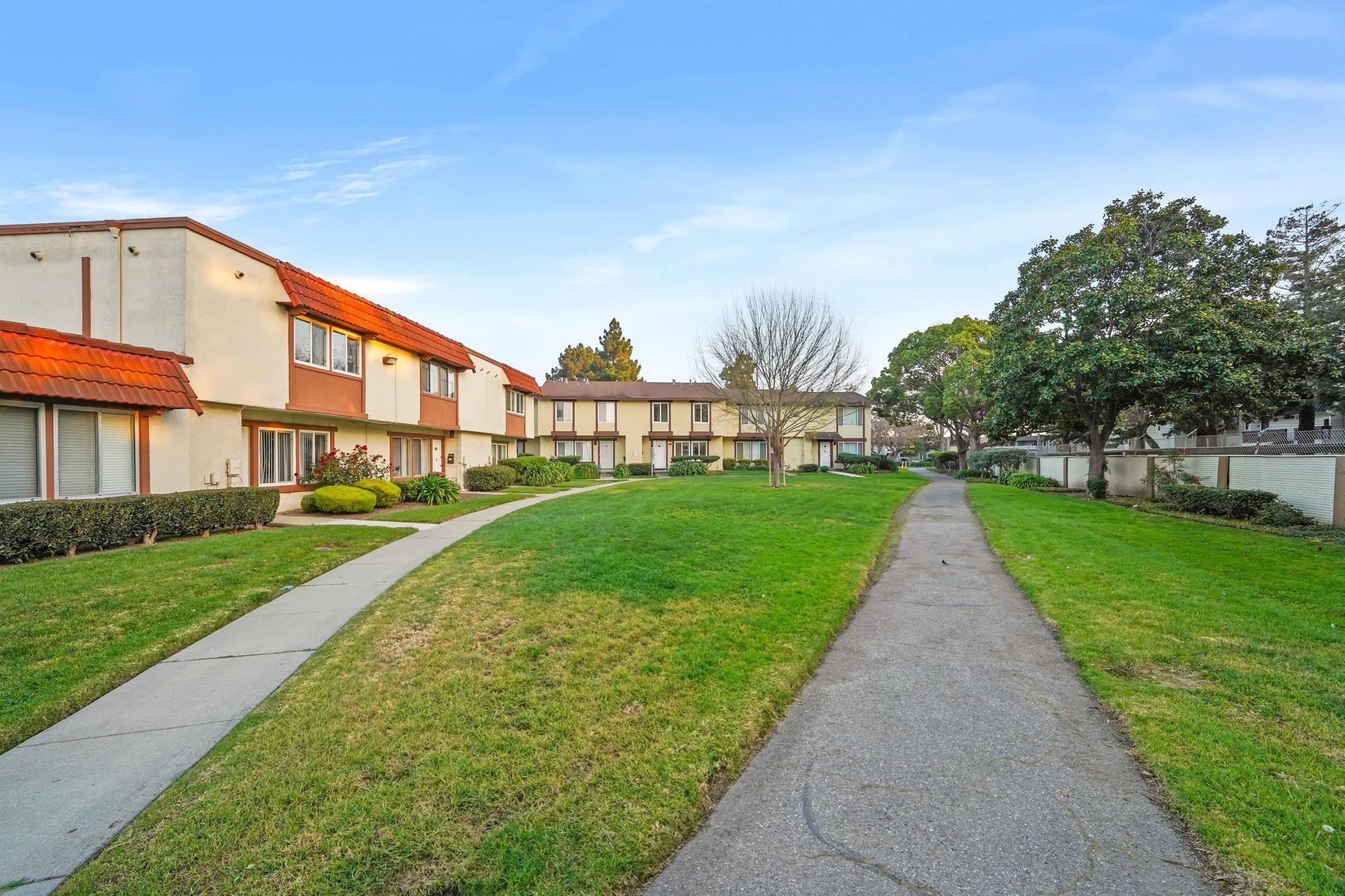 Detail Gallery Image 21 of 22 For 3717 Gainsborough Ter, Fremont,  CA 94555 - 4 Beds | 2/1 Baths