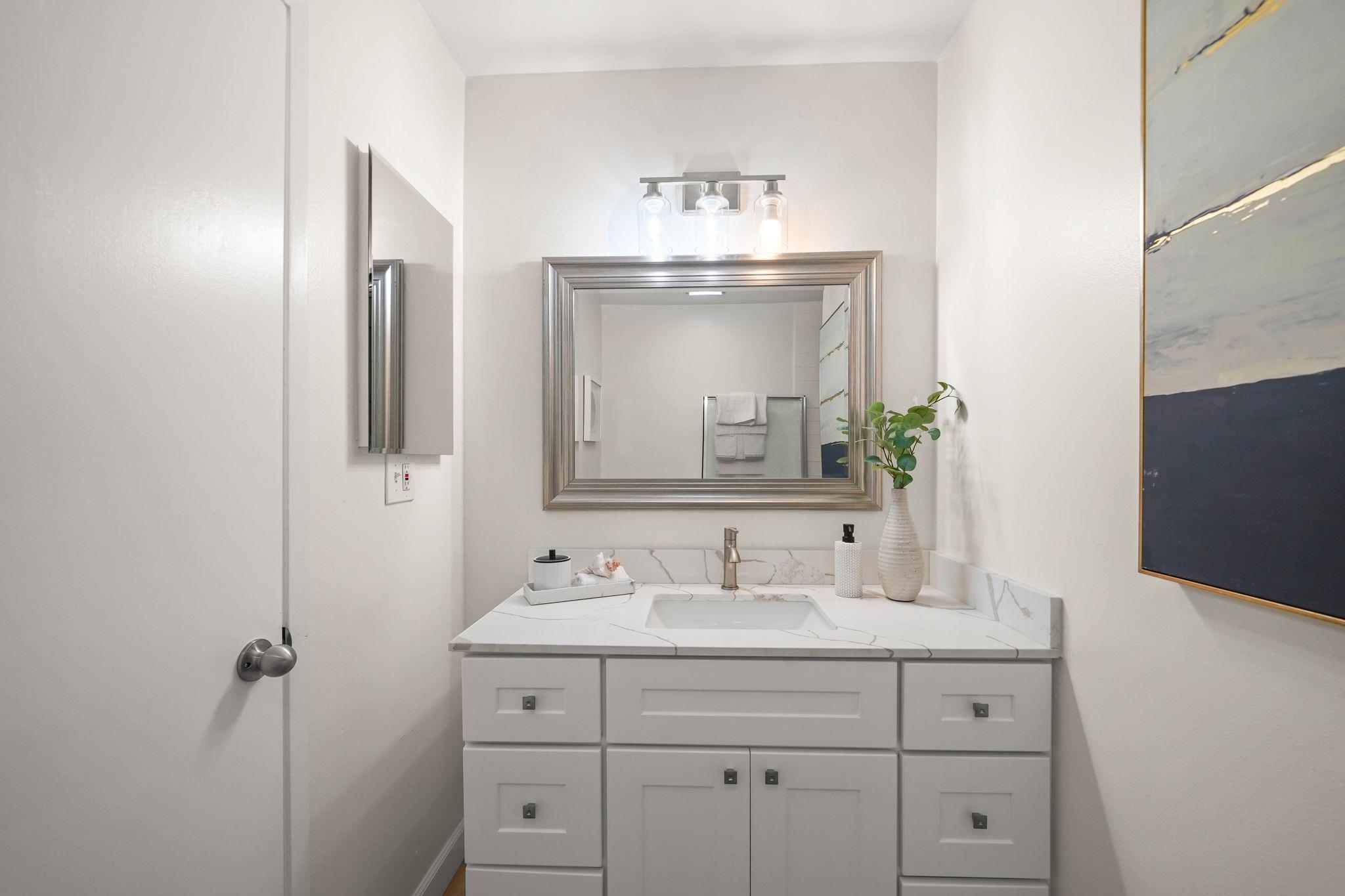 Detail Gallery Image 10 of 22 For 3717 Gainsborough Ter, Fremont,  CA 94555 - 4 Beds | 2/1 Baths