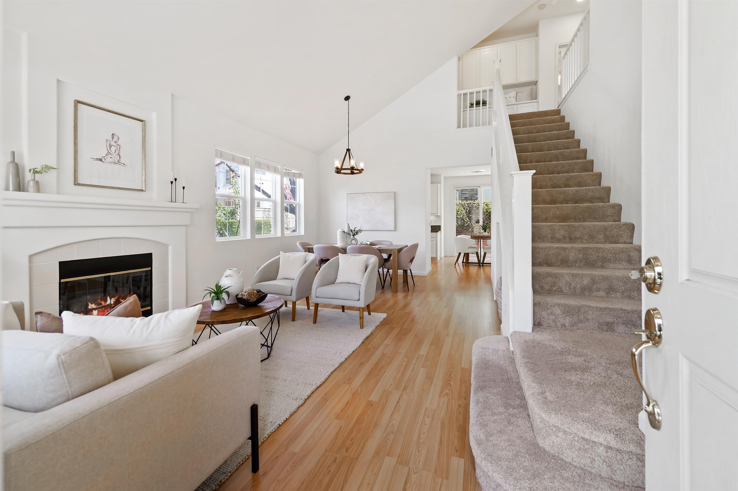 Detail Gallery Image 3 of 30 For 3989 Strafford Ct, Dublin,  CA 94568 - 3 Beds | 2/1 Baths