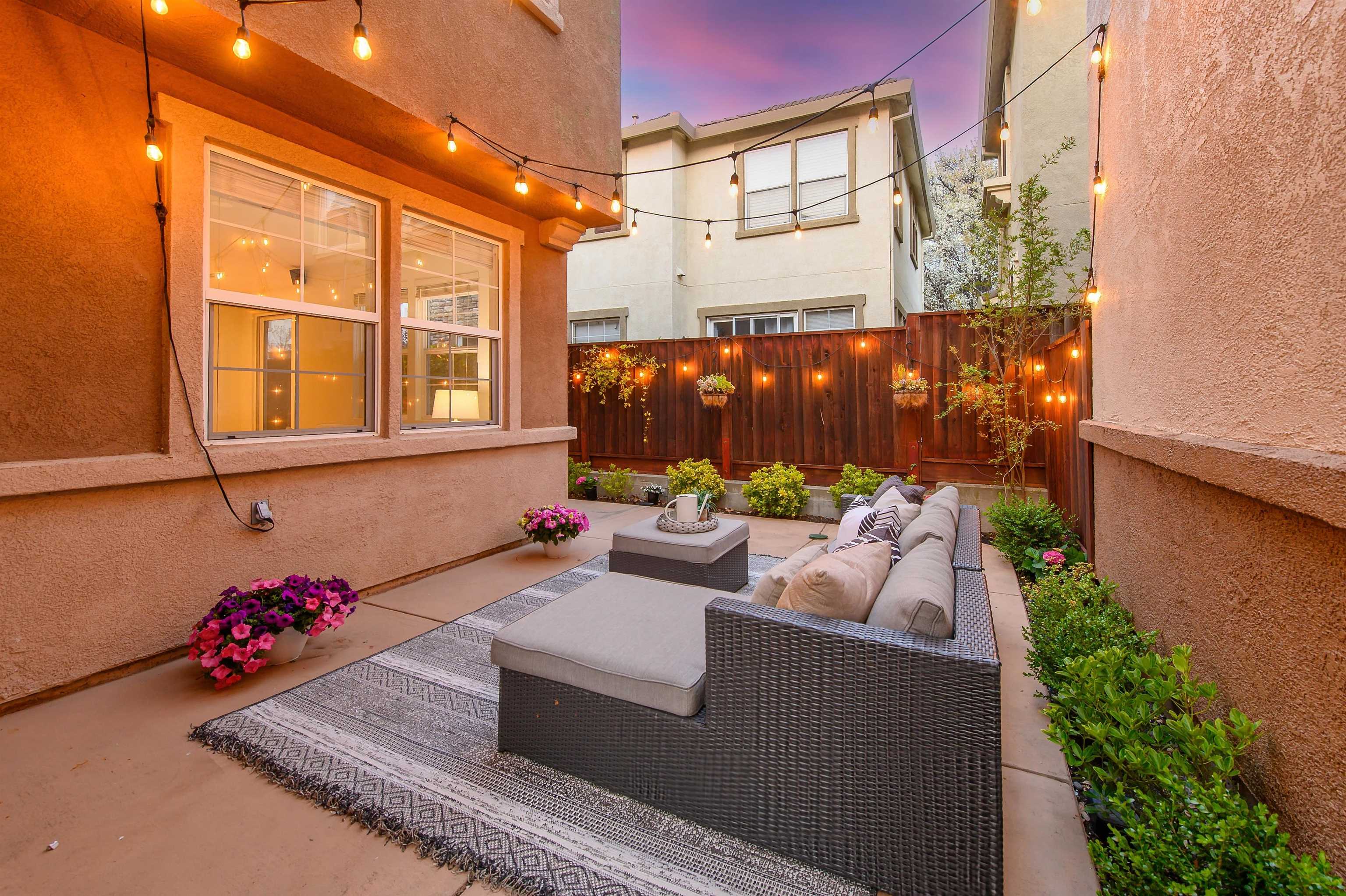 Detail Gallery Image 28 of 30 For 3989 Strafford Ct, Dublin,  CA 94568 - 3 Beds | 2/1 Baths