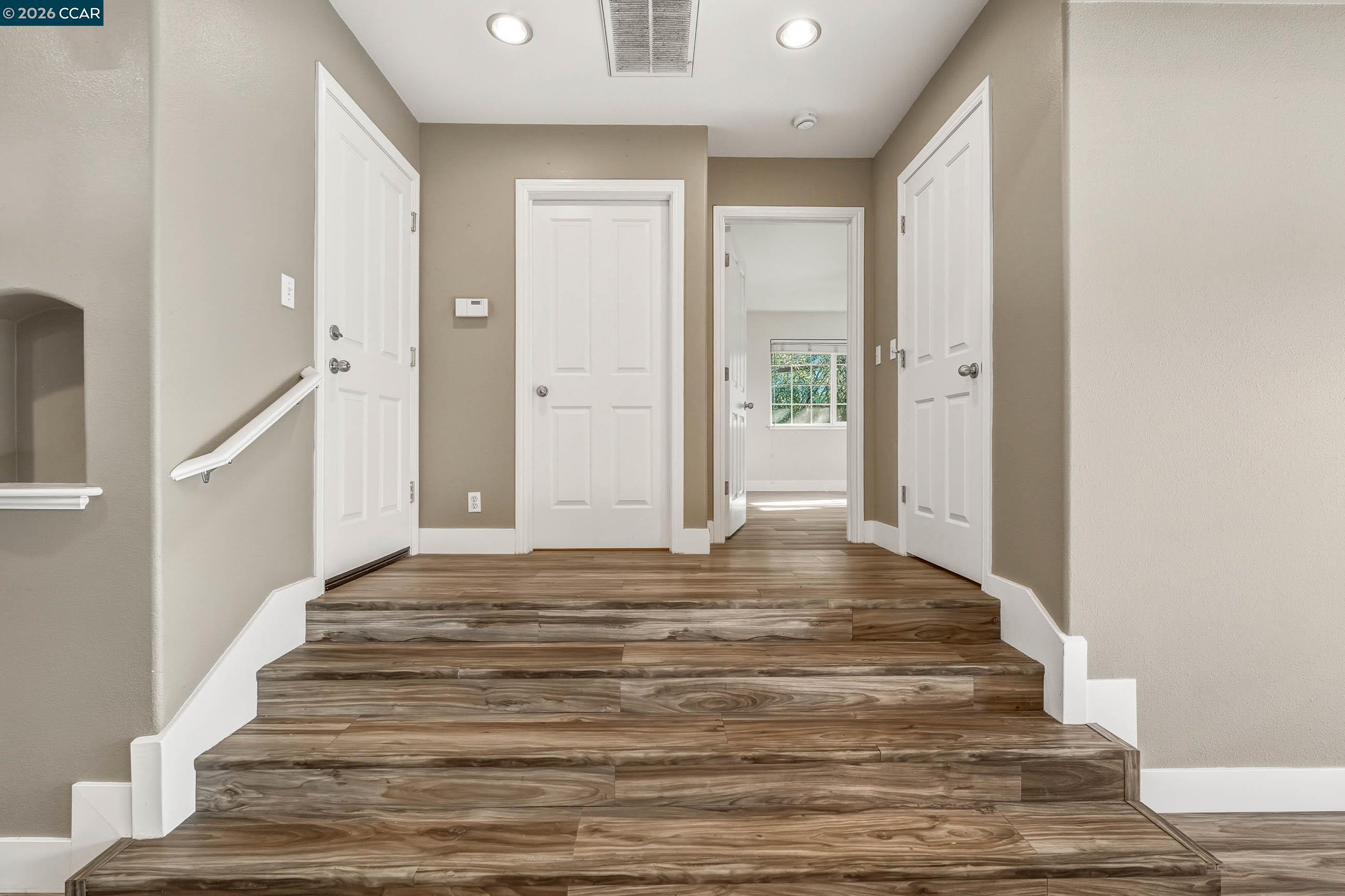 Detail Gallery Image 19 of 29 For 18357 Deer Hill Rd, Hidden Valley Lake,  CA 95467 - 3 Beds | 2 Baths