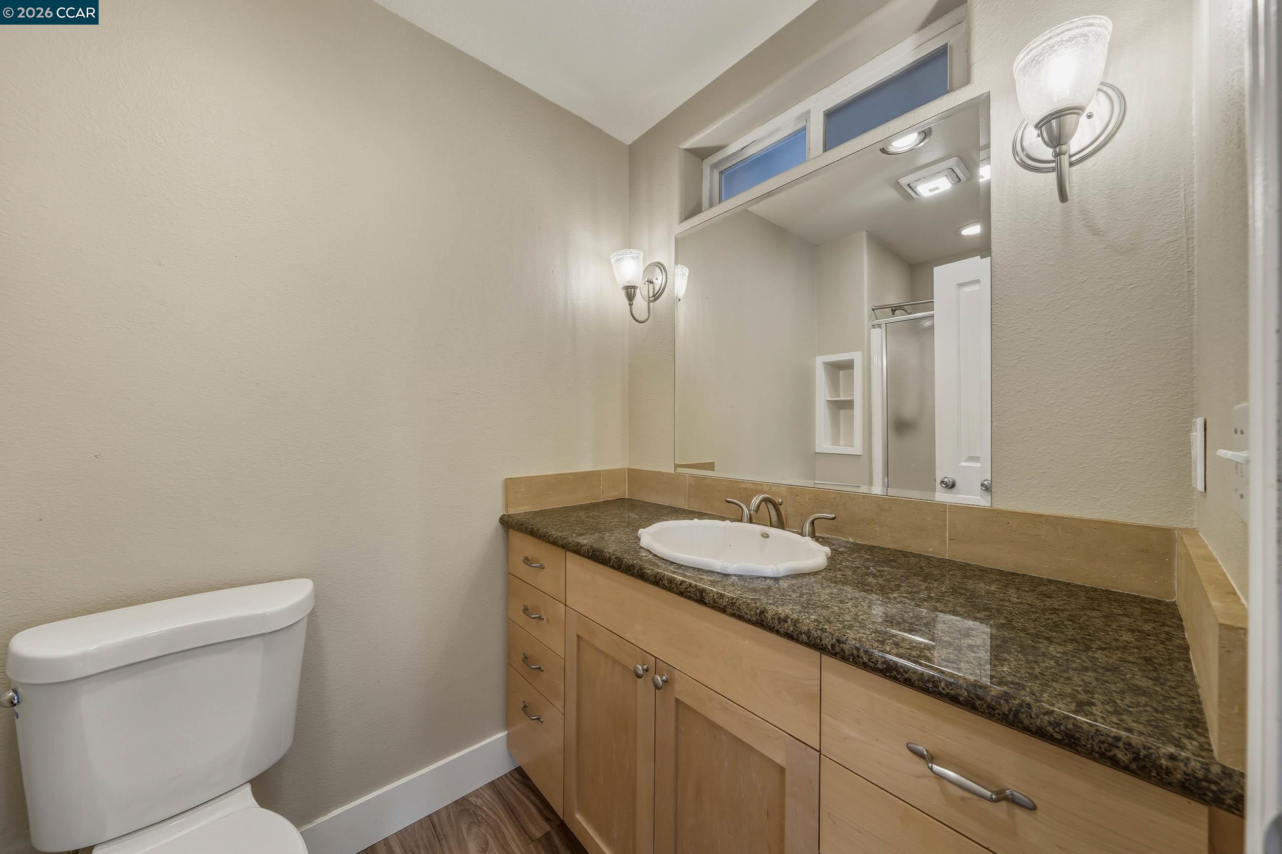 Detail Gallery Image 21 of 29 For 18357 Deer Hill Rd, Hidden Valley Lake,  CA 95467 - 3 Beds | 2 Baths