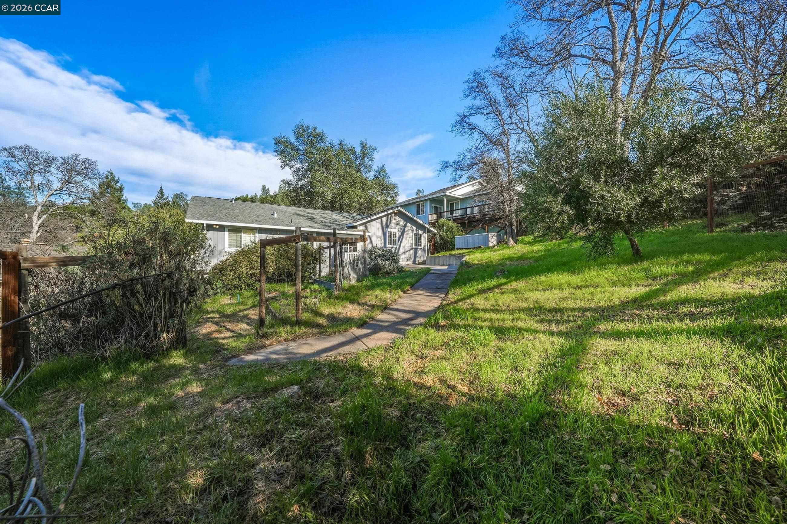 Detail Gallery Image 9 of 29 For 18357 Deer Hill Rd, Hidden Valley Lake,  CA 95467 - 3 Beds | 2 Baths