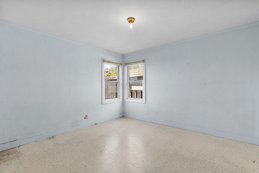 Detail Gallery Image 16 of 55 For 5901 Burlingame Avenue, Richmond,  CA 94804 - 3 Beds | 1/1 Baths