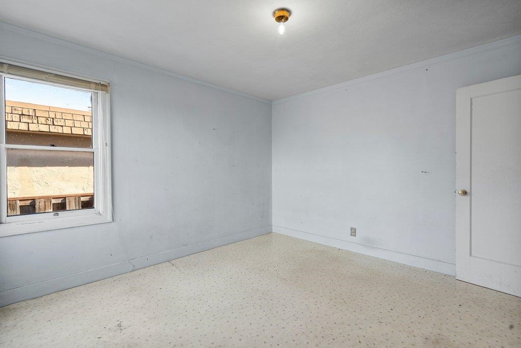 Detail Gallery Image 17 of 55 For 5901 Burlingame Avenue, Richmond,  CA 94804 - 3 Beds | 1/1 Baths