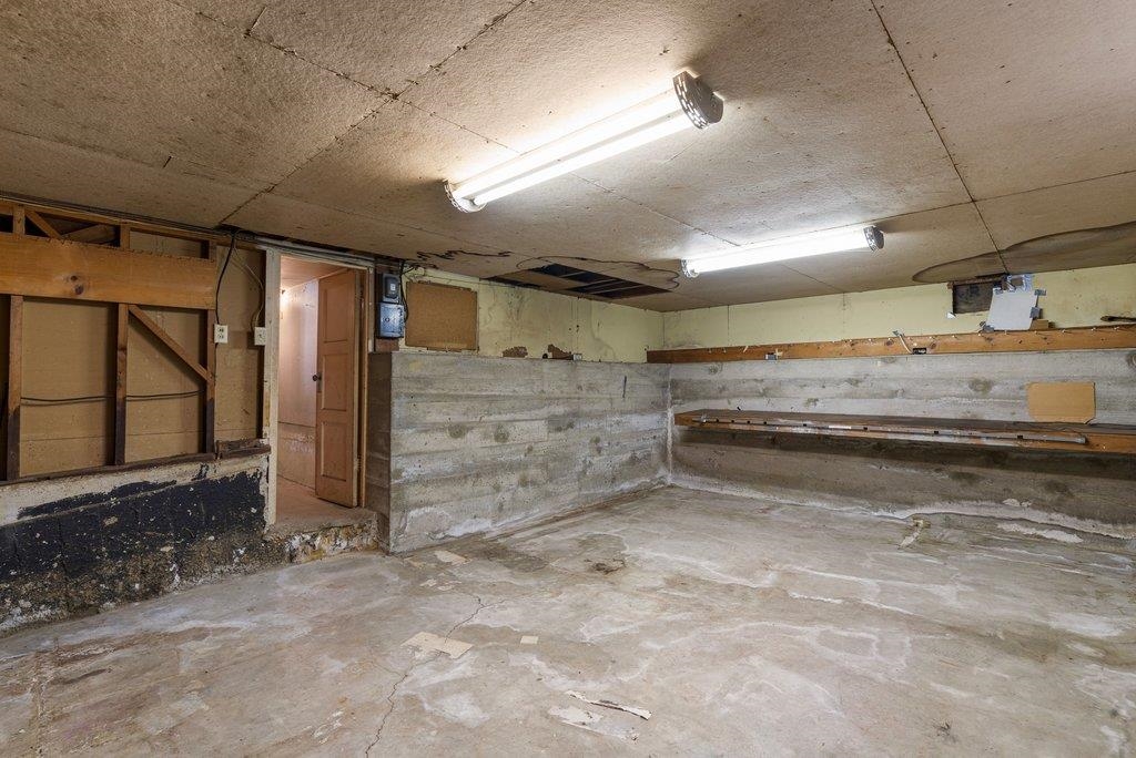 Detail Gallery Image 35 of 55 For 5901 Burlingame Avenue, Richmond,  CA 94804 - 3 Beds | 1/1 Baths