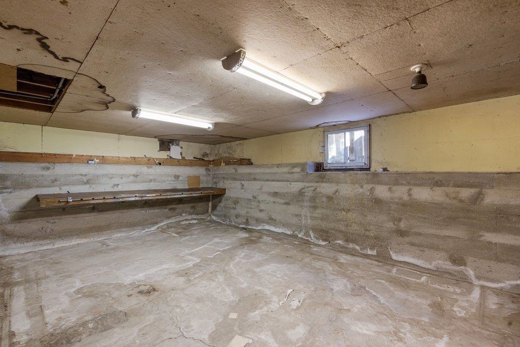 Detail Gallery Image 36 of 55 For 5901 Burlingame Avenue, Richmond,  CA 94804 - 3 Beds | 1/1 Baths