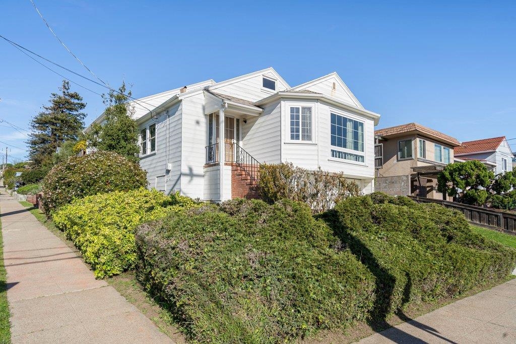 Detail Gallery Image 45 of 55 For 5901 Burlingame Avenue, Richmond,  CA 94804 - 3 Beds | 1/1 Baths