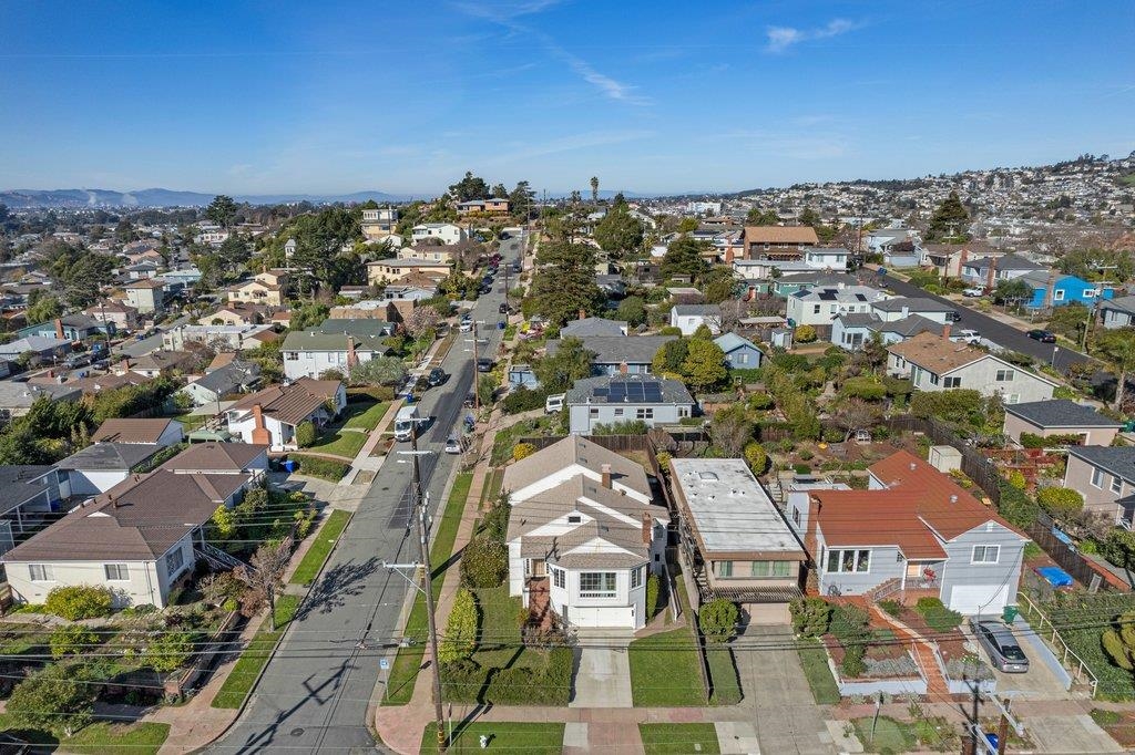 Detail Gallery Image 48 of 55 For 5901 Burlingame Avenue, Richmond,  CA 94804 - 3 Beds | 1/1 Baths