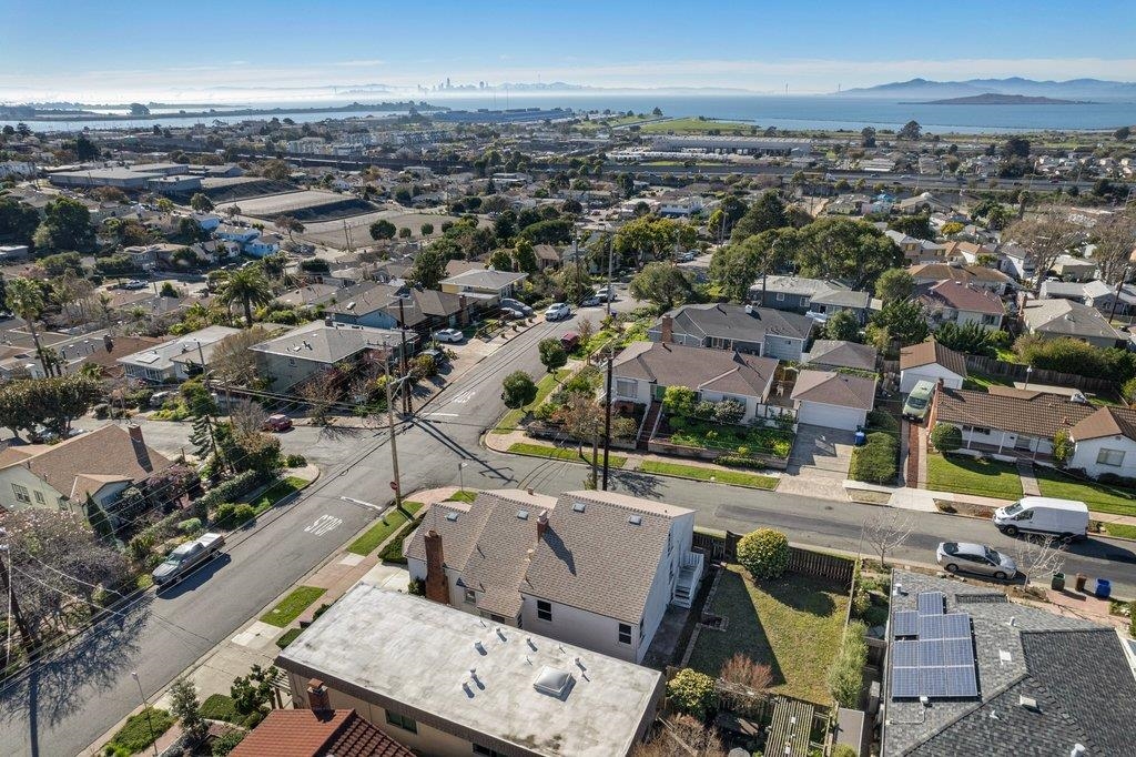 Detail Gallery Image 53 of 55 For 5901 Burlingame Avenue, Richmond,  CA 94804 - 3 Beds | 1/1 Baths