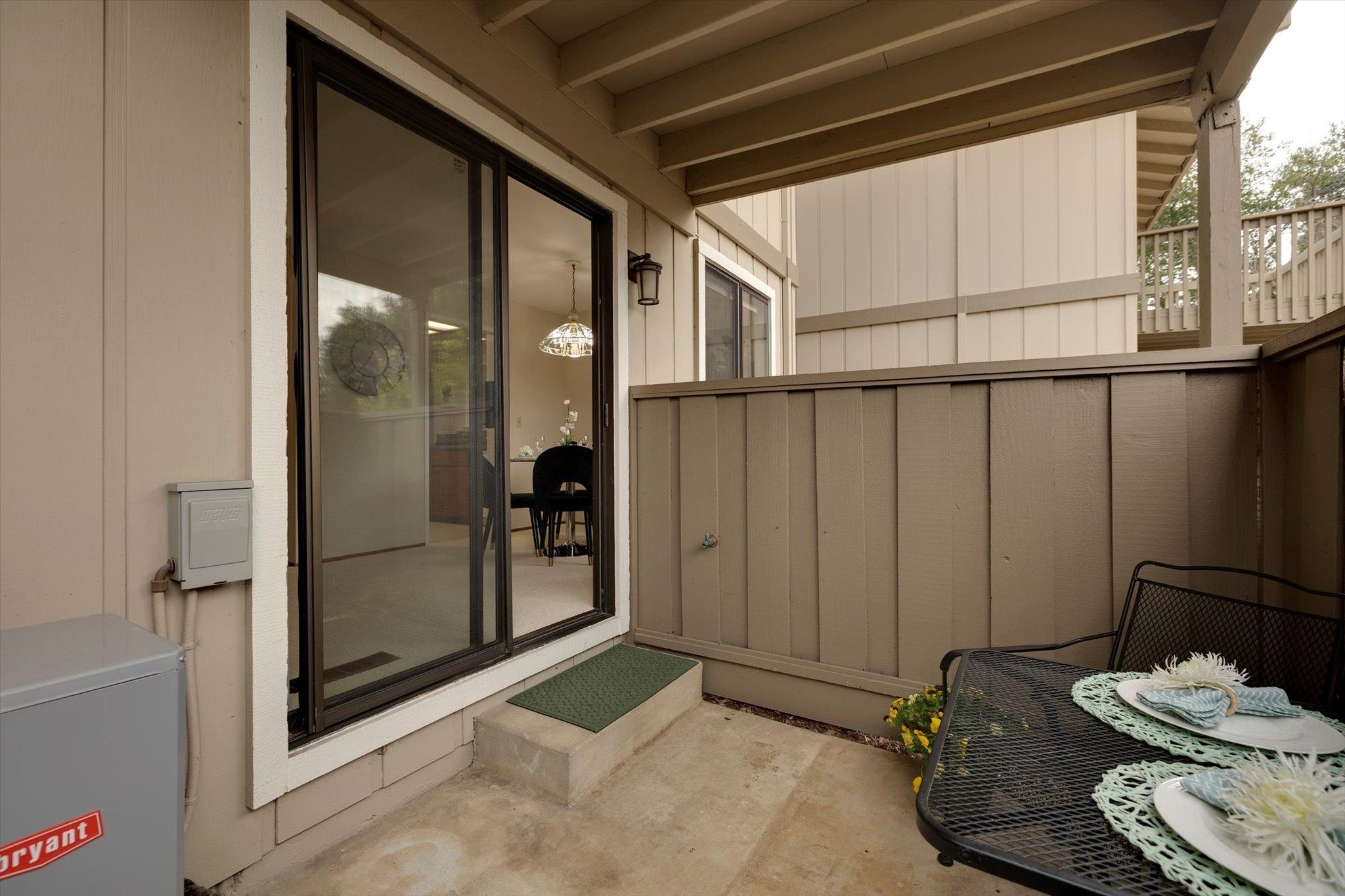 Detail Gallery Image 22 of 30 For 18944 Sara Park Cir, Saratoga,  CA 95070 - 2 Beds | 2 Baths