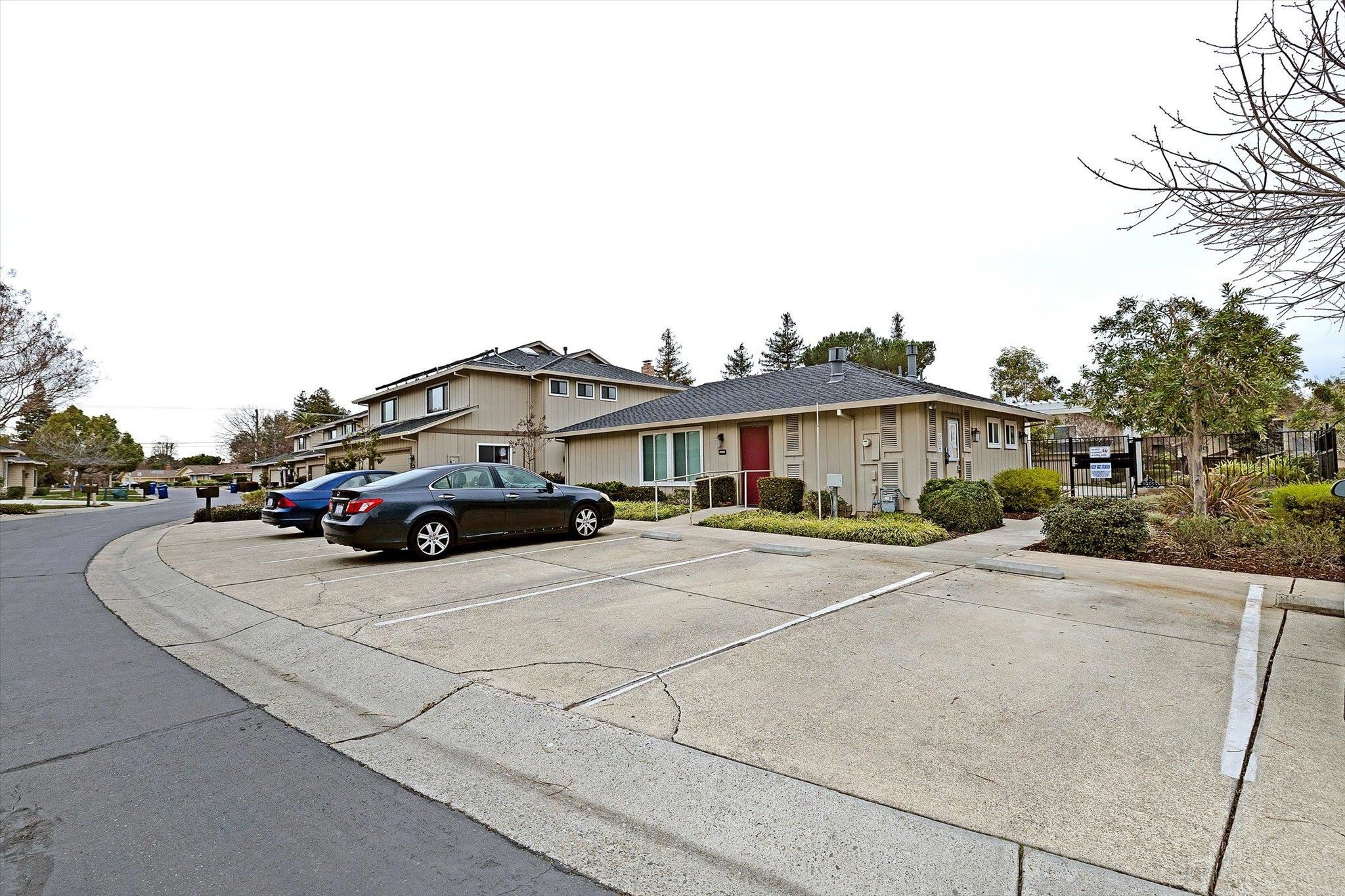 Detail Gallery Image 26 of 30 For 18944 Sara Park Cir, Saratoga,  CA 95070 - 2 Beds | 2 Baths