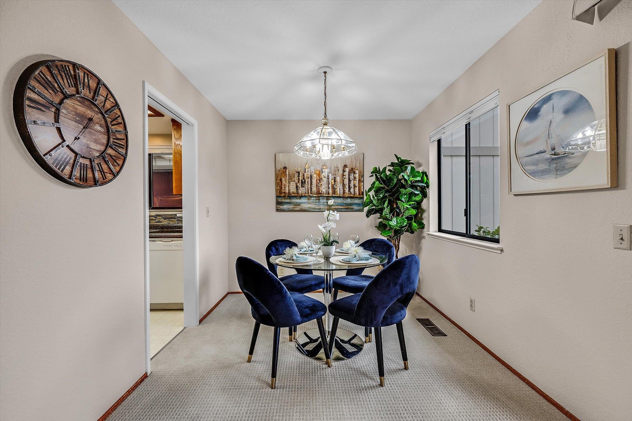 Detail Gallery Image 4 of 30 For 18944 Sara Park Cir, Saratoga,  CA 95070 - 2 Beds | 2 Baths