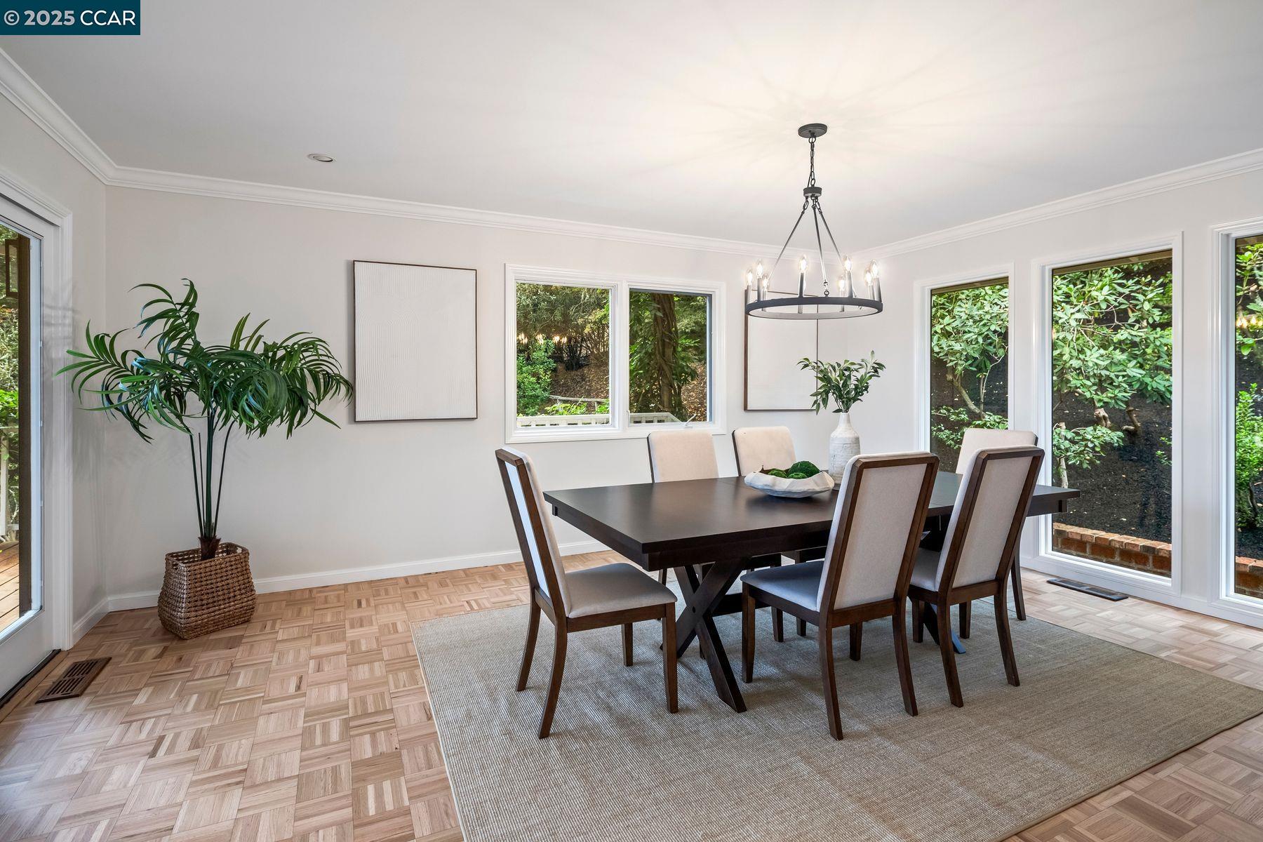 Detail Gallery Image 12 of 50 For 4500 Canyon Road, Lafayette,  CA 94549-2709 - 4 Beds | 3/2 Baths