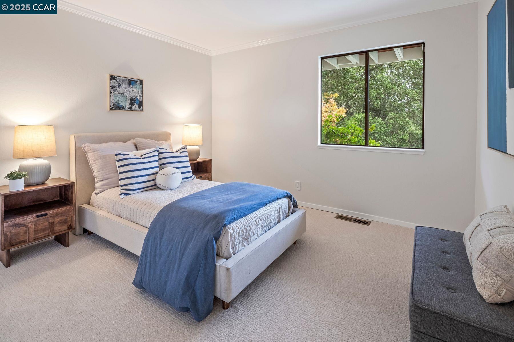 Detail Gallery Image 23 of 50 For 4500 Canyon Road, Lafayette,  CA 94549-2709 - 4 Beds | 3/2 Baths