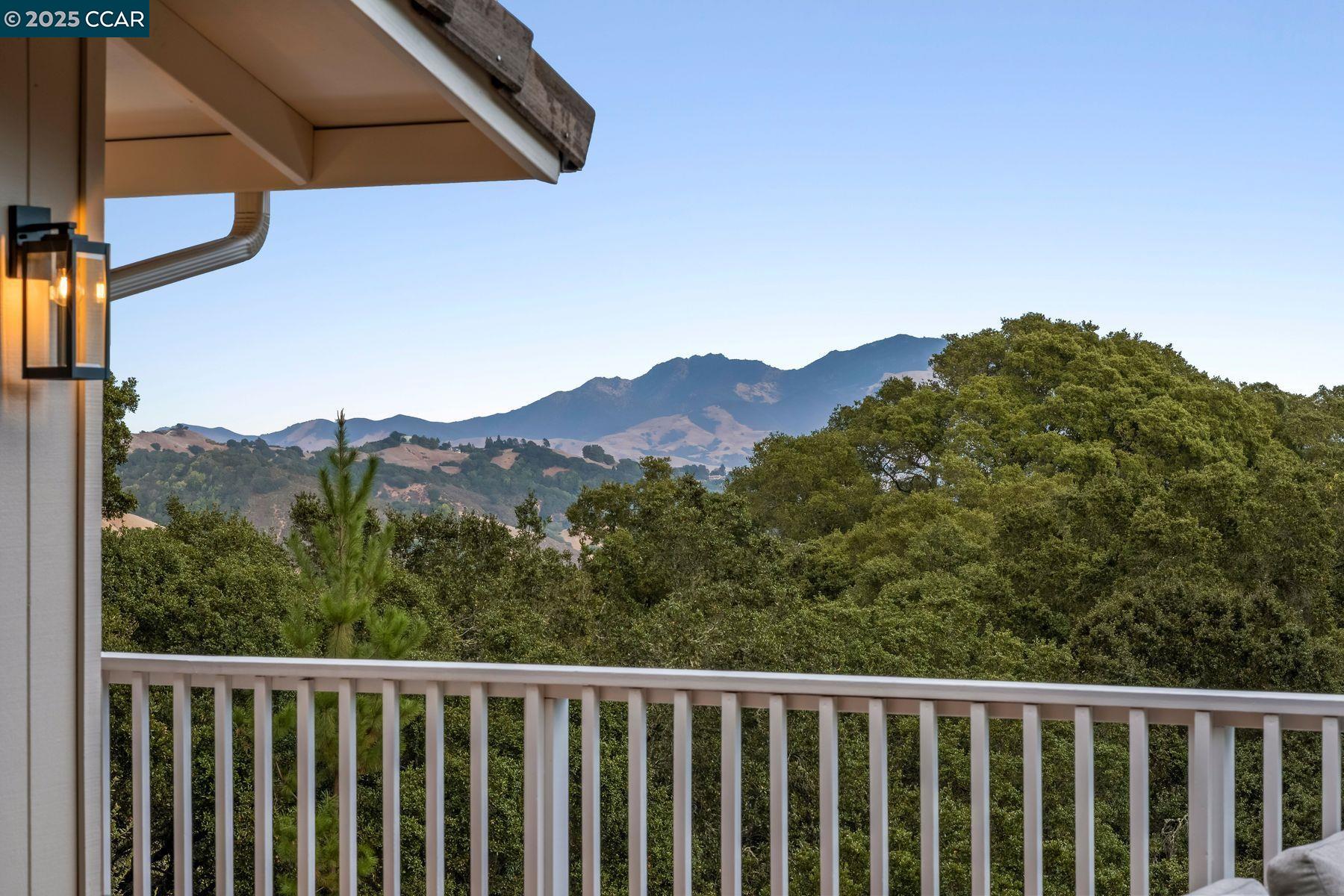 Detail Gallery Image 27 of 50 For 4500 Canyon Road, Lafayette,  CA 94549-2709 - 4 Beds | 3/2 Baths