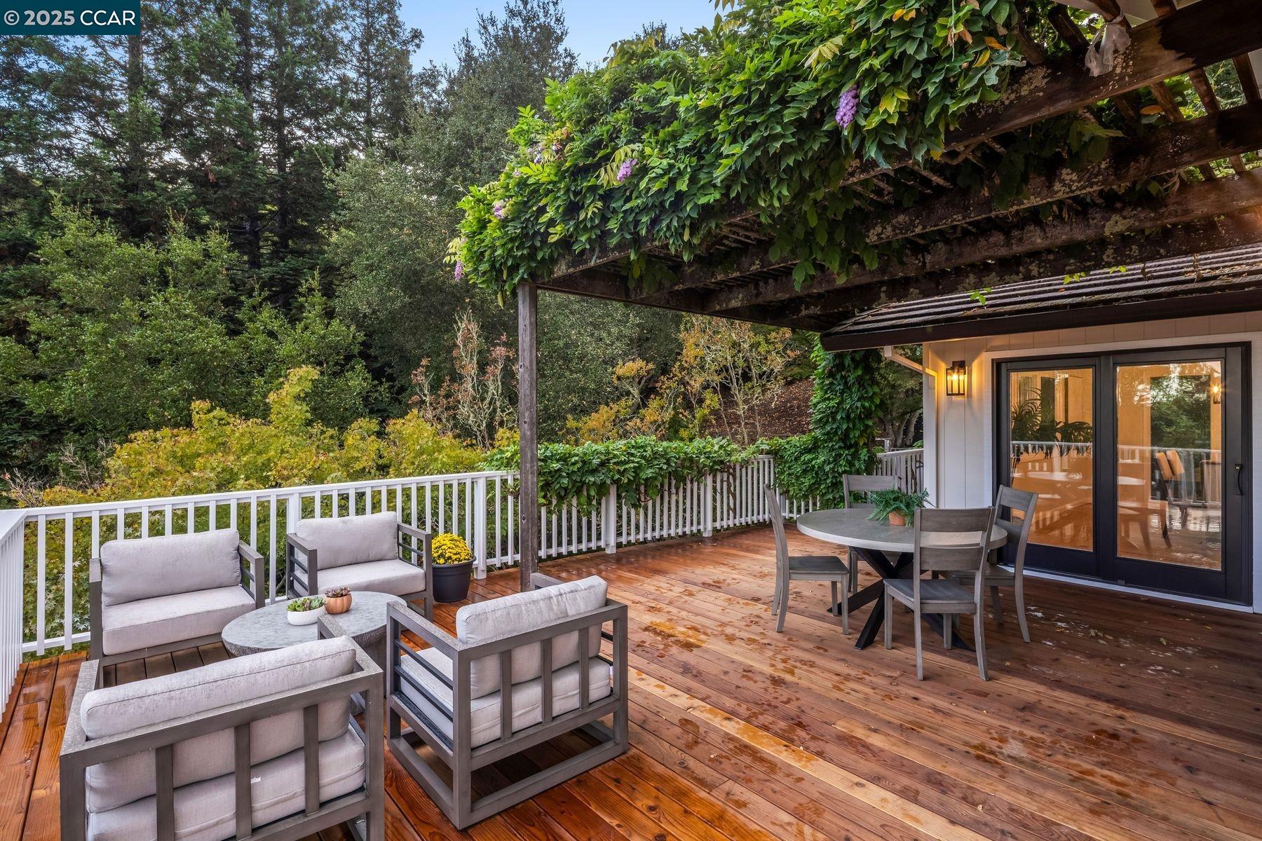 Detail Gallery Image 30 of 50 For 4500 Canyon Road, Lafayette,  CA 94549-2709 - 4 Beds | 3/2 Baths