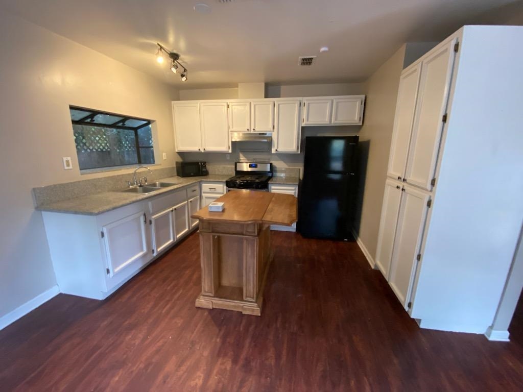 Detail Gallery Image 7 of 12 For 3249 B St, Sacramento,  CA 95816 - 2 Beds | 1 Baths