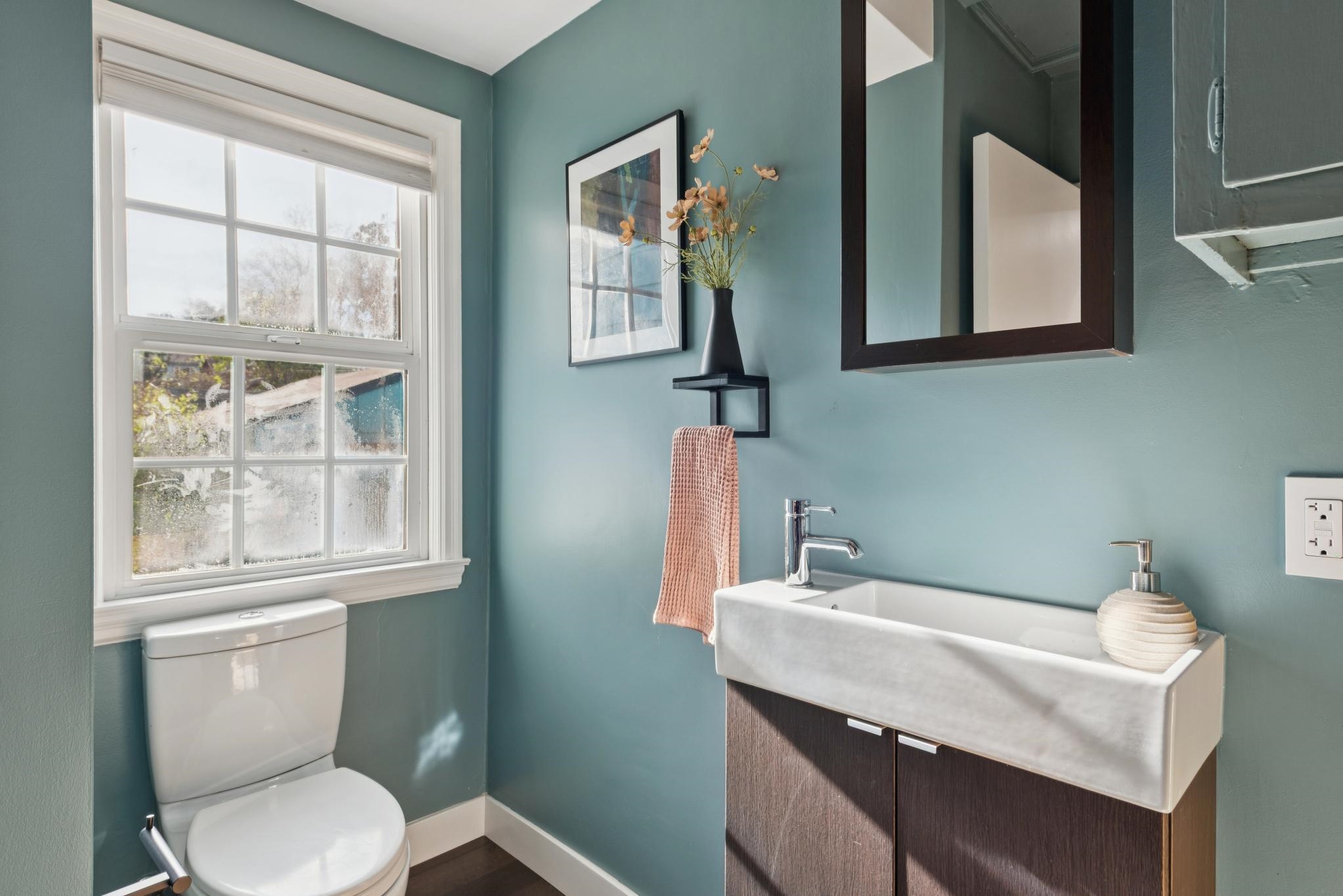 Detail Gallery Image 31 of 40 For 7607 Valentine St, Oakland,  CA 94605 - 2 Beds | 1/1 Baths