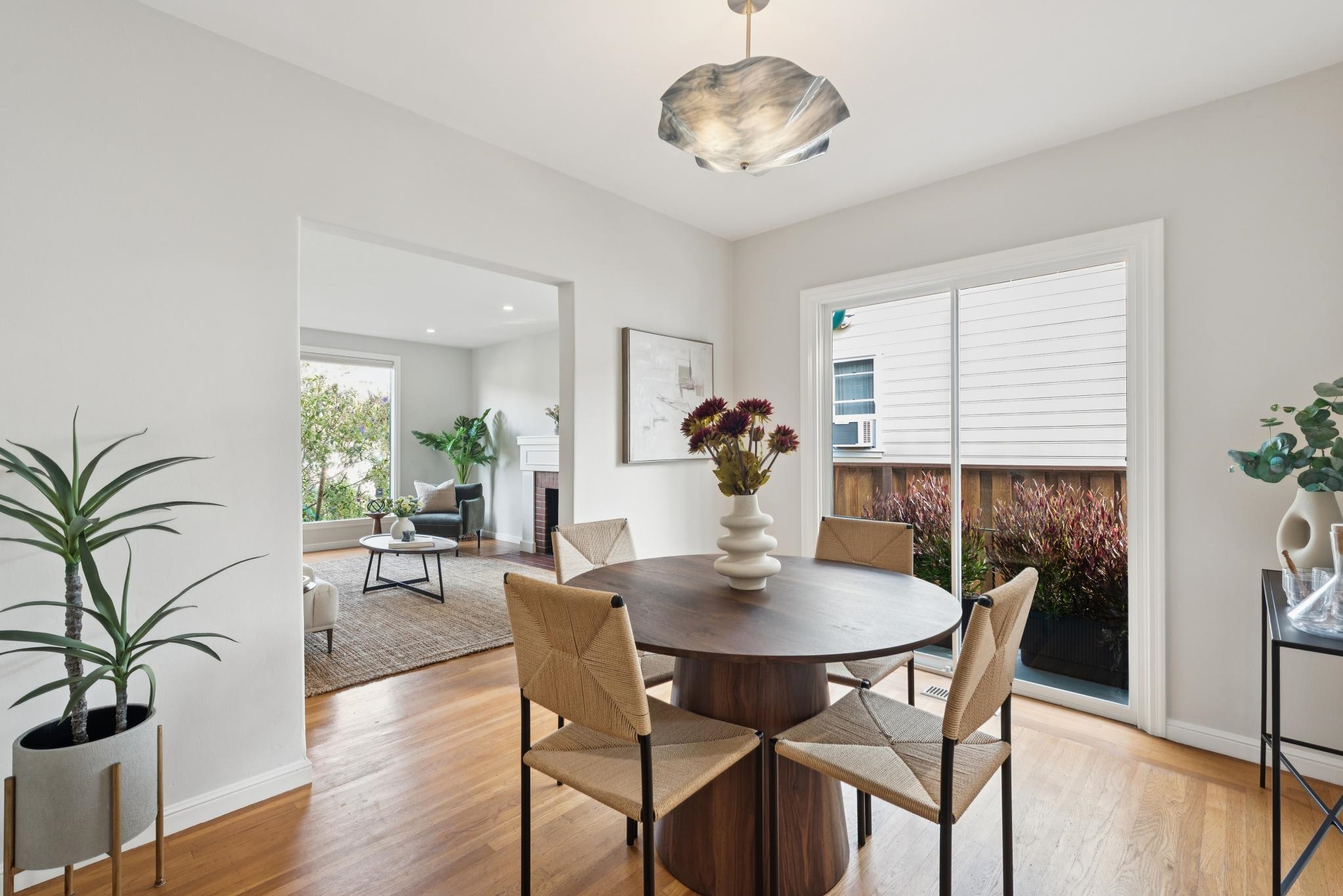 Detail Gallery Image 10 of 40 For 7607 Valentine St, Oakland,  CA 94605 - 2 Beds | 1/1 Baths