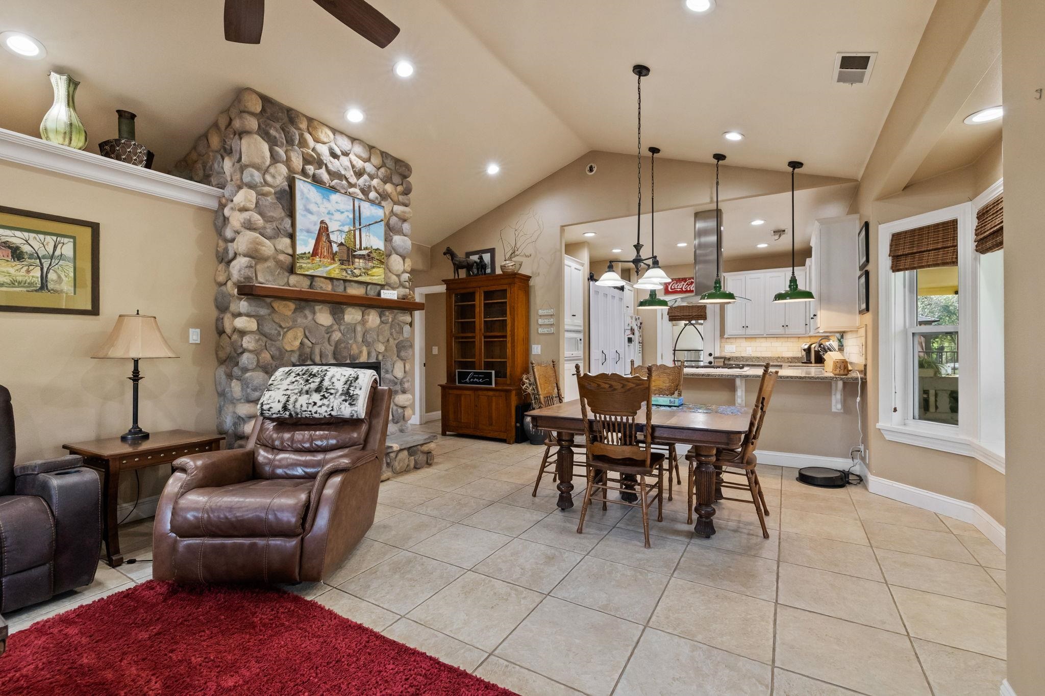 Detail Gallery Image 6 of 60 For 10177 Pulpit Rock Road, Jamestown,  CA 95327 - 2 Beds | 2 Baths